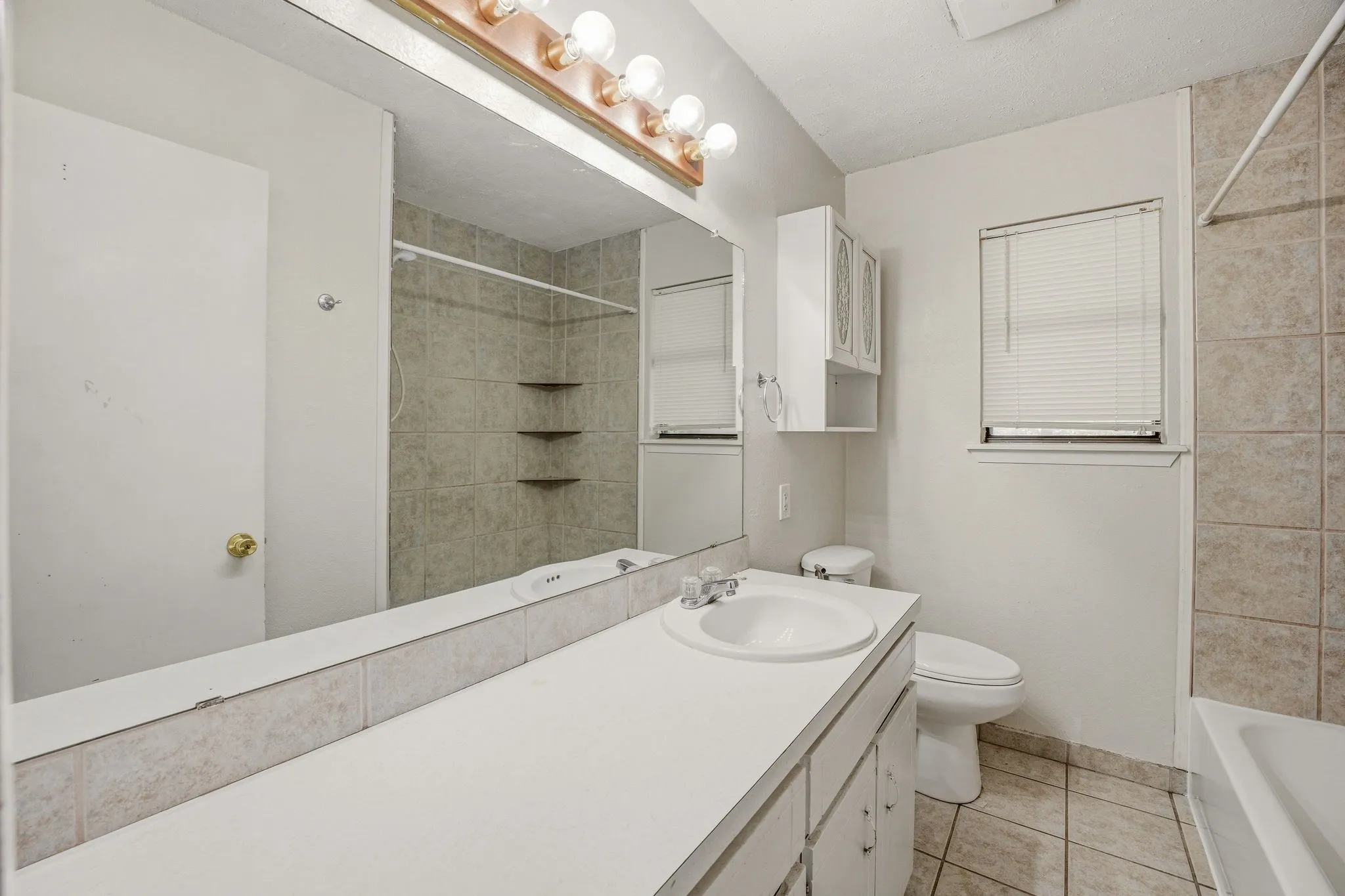 Single Family Residence For Sale in Erath County , 702 S Jackson Street, Stephenville, Texas 76401, 4 Bedrooms, 1 Bathroom, Garage spaces, 1,516 Sqft, built in 1983, Price $225,000, mls#21291705, Real Estate Agent in Stephenville, Homes For Sale in Erath county, Homes For Sale in Stephenville, Realtor in Stephenville Texas, Real Estate Brokerage Independent Realty Texas, Luminita Cordes Realtor