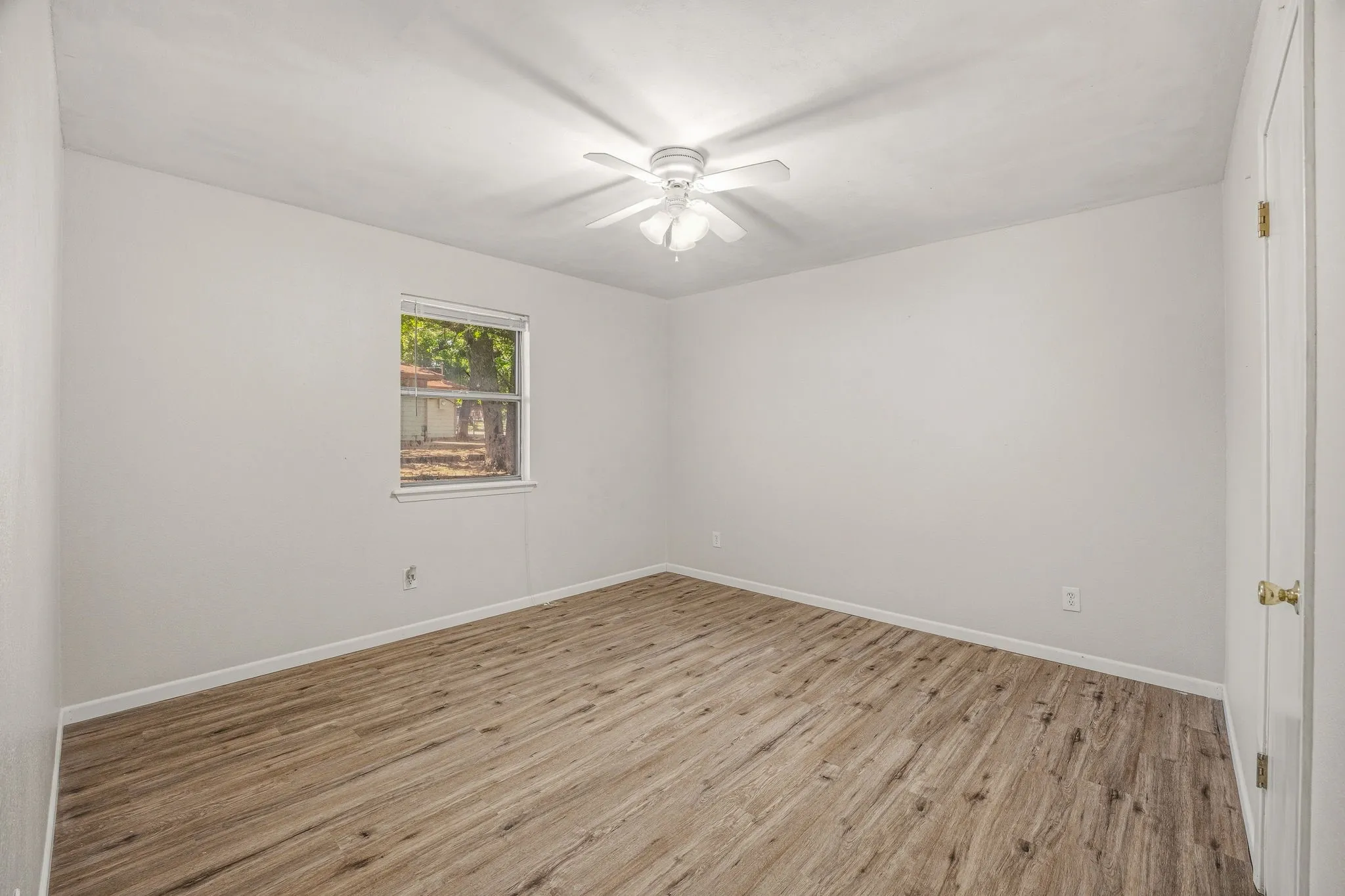 Single Family Residence For Sale in Erath County , 702 S Jackson Street, Stephenville, Texas 76401, 4 Bedrooms, 1 Bathroom, Garage spaces, 1,516 Sqft, built in 1983, Price $225,000, mls#21291705, Real Estate Agent in Stephenville, Homes For Sale in Erath county, Homes For Sale in Stephenville, Realtor in Stephenville Texas, Real Estate Brokerage Independent Realty Texas, Luminita Cordes Realtor