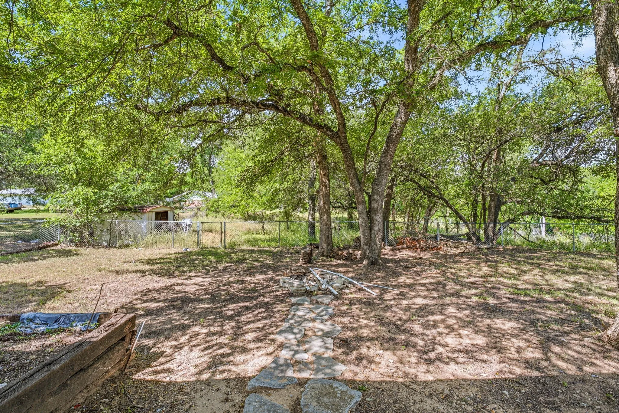 Single Family Residence For Sale in Erath County , 702 S Jackson Street, Stephenville, Texas 76401, 4 Bedrooms, 1 Bathroom, Garage spaces, 1,516 Sqft, built in 1983, Price $225,000, mls#21291705, Real Estate Agent in Stephenville, Homes For Sale in Erath county, Homes For Sale in Stephenville, Realtor in Stephenville Texas, Real Estate Brokerage Independent Realty Texas, Luminita Cordes Realtor