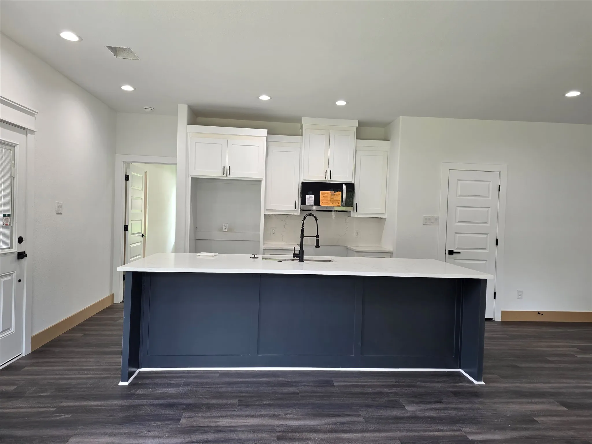 Single Family Residence For Sale in Dallas County , 322 W Brownlee Avenue, Dallas, Texas 75224, 3 Bedrooms, 2 Bathrooms, 2 Garage spaces, 1,551 Sqft, built in 2026, Price $290,000, mls#21291727, Real Estate Agent in Dallas, Homes For Sale in Dallas county, Homes For Sale in Dallas, Realtor in Dallas Texas, Real Estate Brokerage Independent Realty Texas, Luminita Cordes Realtor
