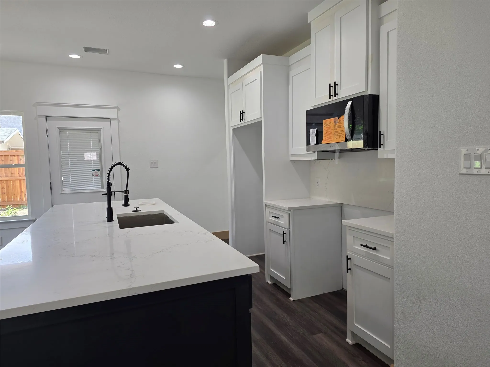Single Family Residence For Sale in Dallas County , 322 W Brownlee Avenue, Dallas, Texas 75224, 3 Bedrooms, 2 Bathrooms, 2 Garage spaces, 1,551 Sqft, built in 2026, Price $290,000, mls#21291727, Real Estate Agent in Dallas, Homes For Sale in Dallas county, Homes For Sale in Dallas, Realtor in Dallas Texas, Real Estate Brokerage Independent Realty Texas, Luminita Cordes Realtor