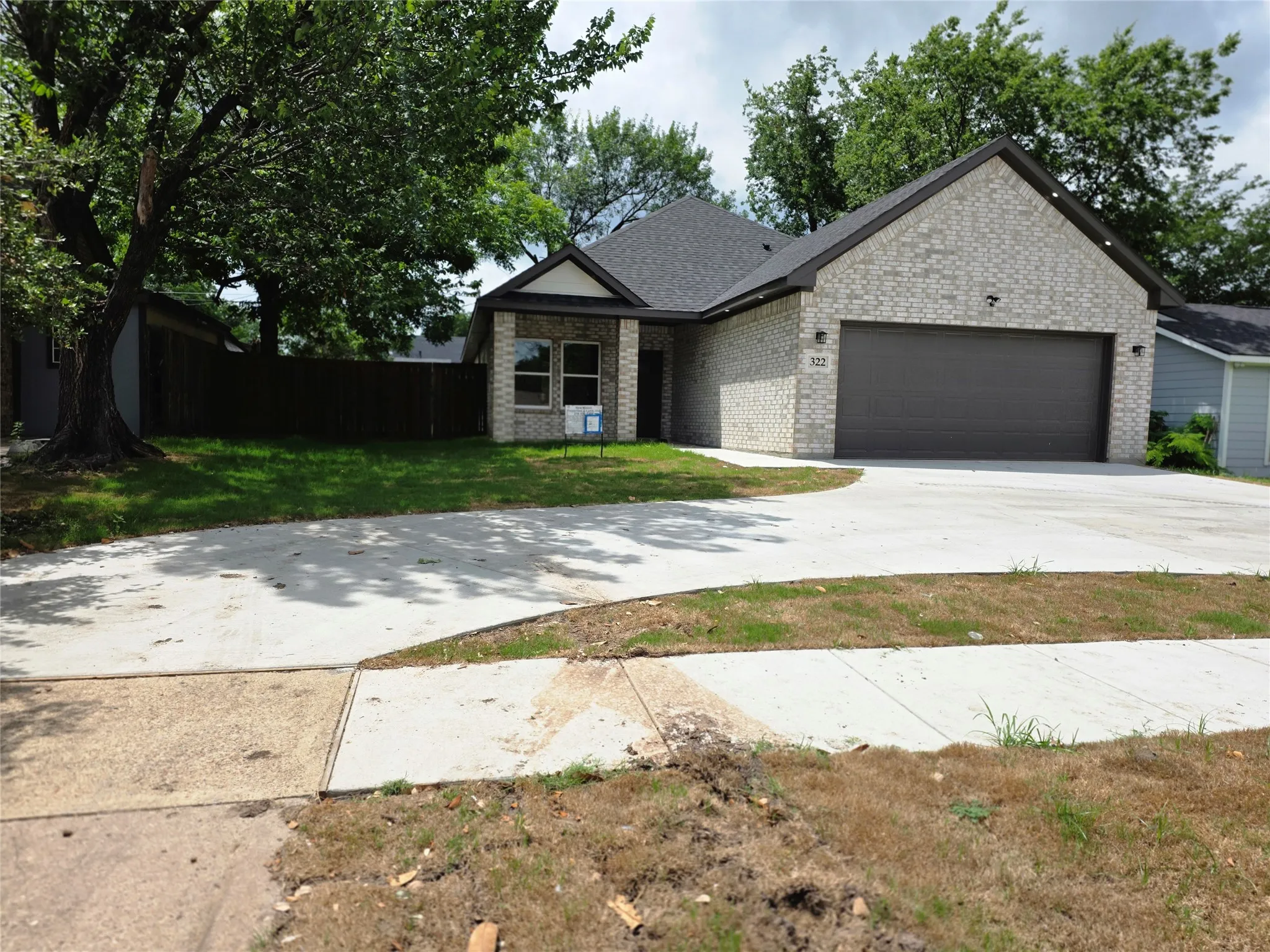 Single Family Residence For Sale in Dallas County , 322 W Brownlee Avenue, Dallas, Texas 75224, 3 Bedrooms, 2 Bathrooms, 2 Garage spaces, 1,551 Sqft, built in 2026, Price $290,000, mls#21291727, Real Estate Agent in Dallas, Homes For Sale in Dallas county, Homes For Sale in Dallas, Realtor in Dallas Texas, Real Estate Brokerage Independent Realty Texas, Luminita Cordes Realtor