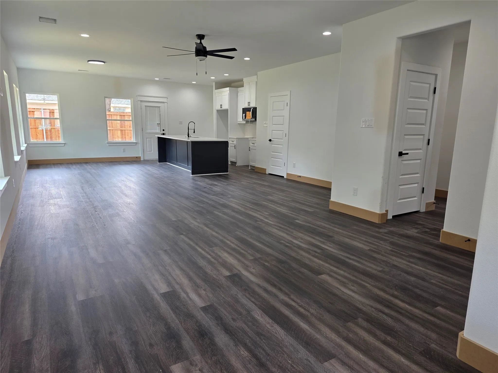 Single Family Residence For Sale in Dallas County , 322 W Brownlee Avenue, Dallas, Texas 75224, 3 Bedrooms, 2 Bathrooms, 2 Garage spaces, 1,551 Sqft, built in 2026, Price $290,000, mls#21291727, Real Estate Agent in Dallas, Homes For Sale in Dallas county, Homes For Sale in Dallas, Realtor in Dallas Texas, Real Estate Brokerage Independent Realty Texas, Luminita Cordes Realtor