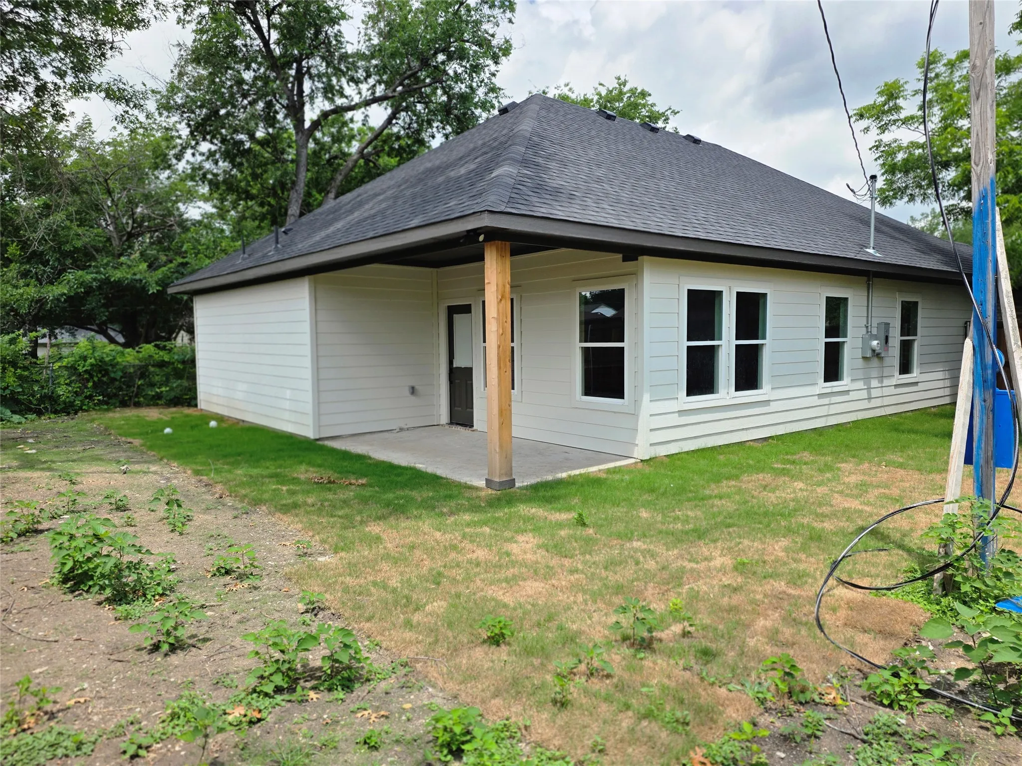 Single Family Residence For Sale in Dallas County , 322 W Brownlee Avenue, Dallas, Texas 75224, 3 Bedrooms, 2 Bathrooms, 2 Garage spaces, 1,551 Sqft, built in 2026, Price $290,000, mls#21291727, Real Estate Agent in Dallas, Homes For Sale in Dallas county, Homes For Sale in Dallas, Realtor in Dallas Texas, Real Estate Brokerage Independent Realty Texas, Luminita Cordes Realtor