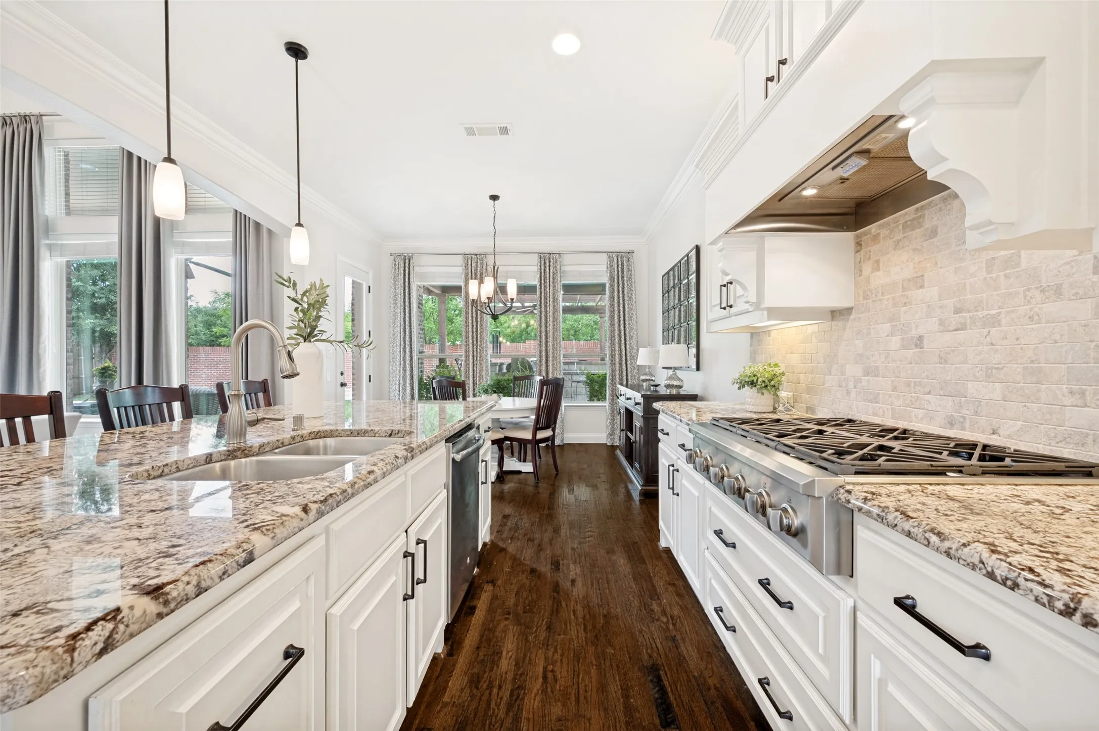 Single Family Residence For Sale in Denton County , 7391 Calla Lilly Lane, Frisco, Texas 75034, 5 Bedroom, 5 Bathroom, 3 Garage spaces, 4,460 Sqft, built in 2013, mls#21279230, Real Estate Agent in Frisco, Homes For Sale in Denton county, Homes For Sale in Frisco, Realtor in Frisco Texas, Real Estate Brokerage Independent Realty Texas, Luminita Cordes Realtor