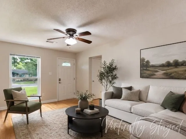 Single Family Residence For Sale in Dallas County , 1213 Trellis Drive, Garland, Texas 75040, 3 Bedroom, 2 Bathroom, Garage spaces, 1,420 Sqft, built in 1965, mls#21291673, Real Estate Agent in Garland, Homes For Sale in Dallas county, Homes For Sale in Garland, Realtor in Garland Texas, Real Estate Brokerage Independent Realty Texas, Luminita Cordes Realtor