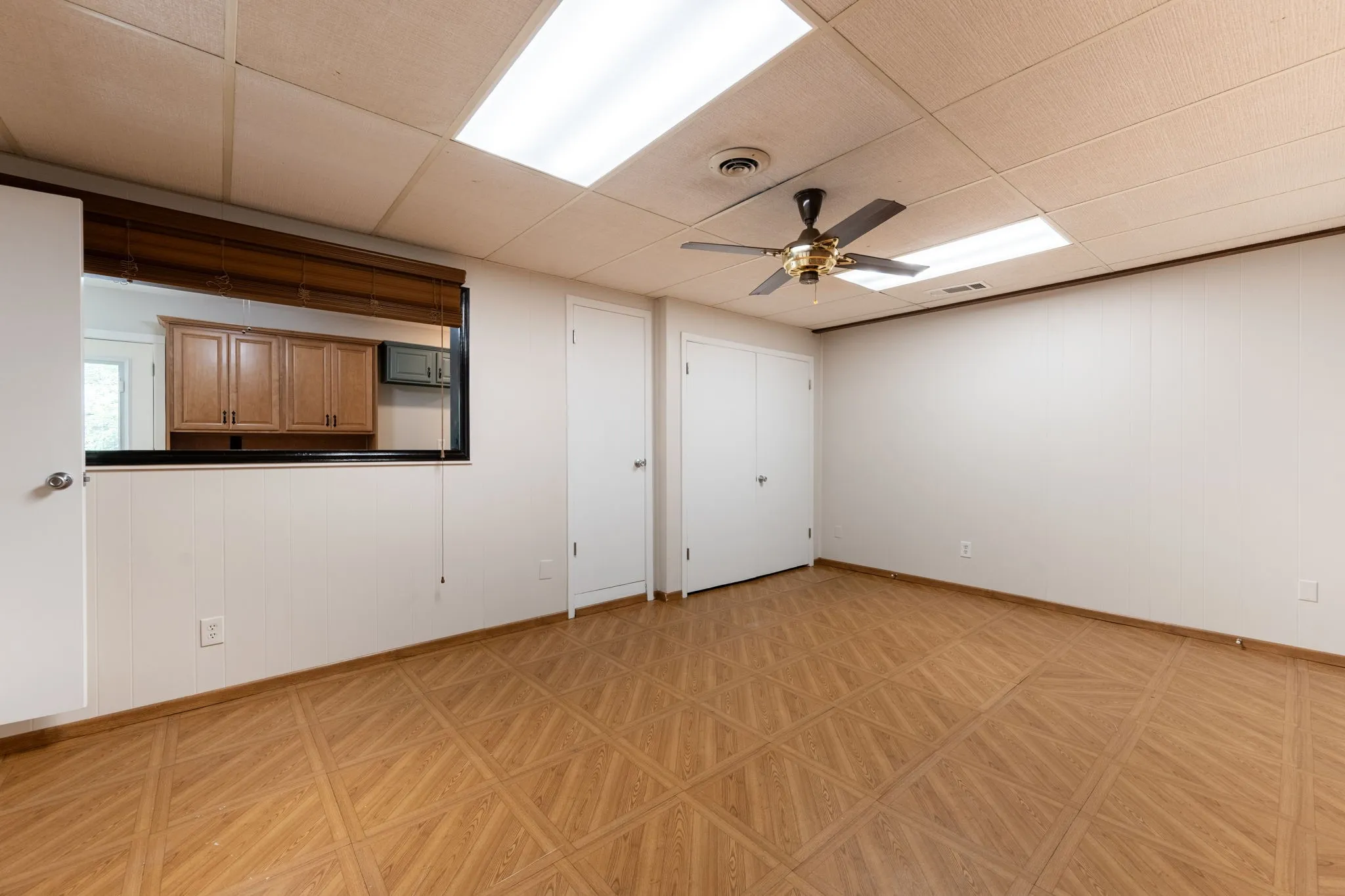 Single Family Residence For Sale in Dallas County , 1213 Trellis Drive, Garland, Texas 75040, 3 Bedroom, 2 Bathroom, Garage spaces, 1,420 Sqft, built in 1965, mls#21291673, Real Estate Agent in Garland, Homes For Sale in Dallas county, Homes For Sale in Garland, Realtor in Garland Texas, Real Estate Brokerage Independent Realty Texas, Luminita Cordes Realtor