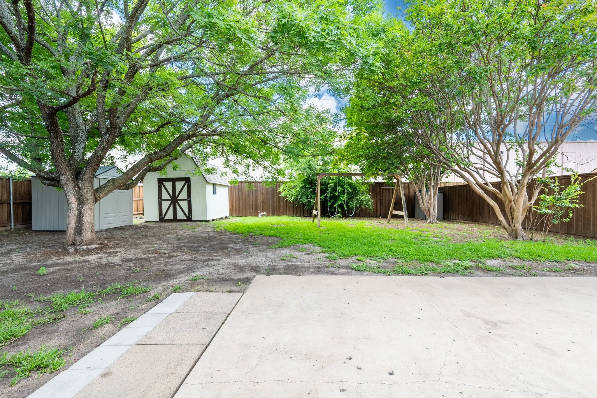 Single Family Residence For Sale in Dallas County , 1213 Trellis Drive, Garland, Texas 75040, 3 Bedroom, 2 Bathroom, Garage spaces, 1,420 Sqft, built in 1965, mls#21291673, Real Estate Agent in Garland, Homes For Sale in Dallas county, Homes For Sale in Garland, Realtor in Garland Texas, Real Estate Brokerage Independent Realty Texas, Luminita Cordes Realtor