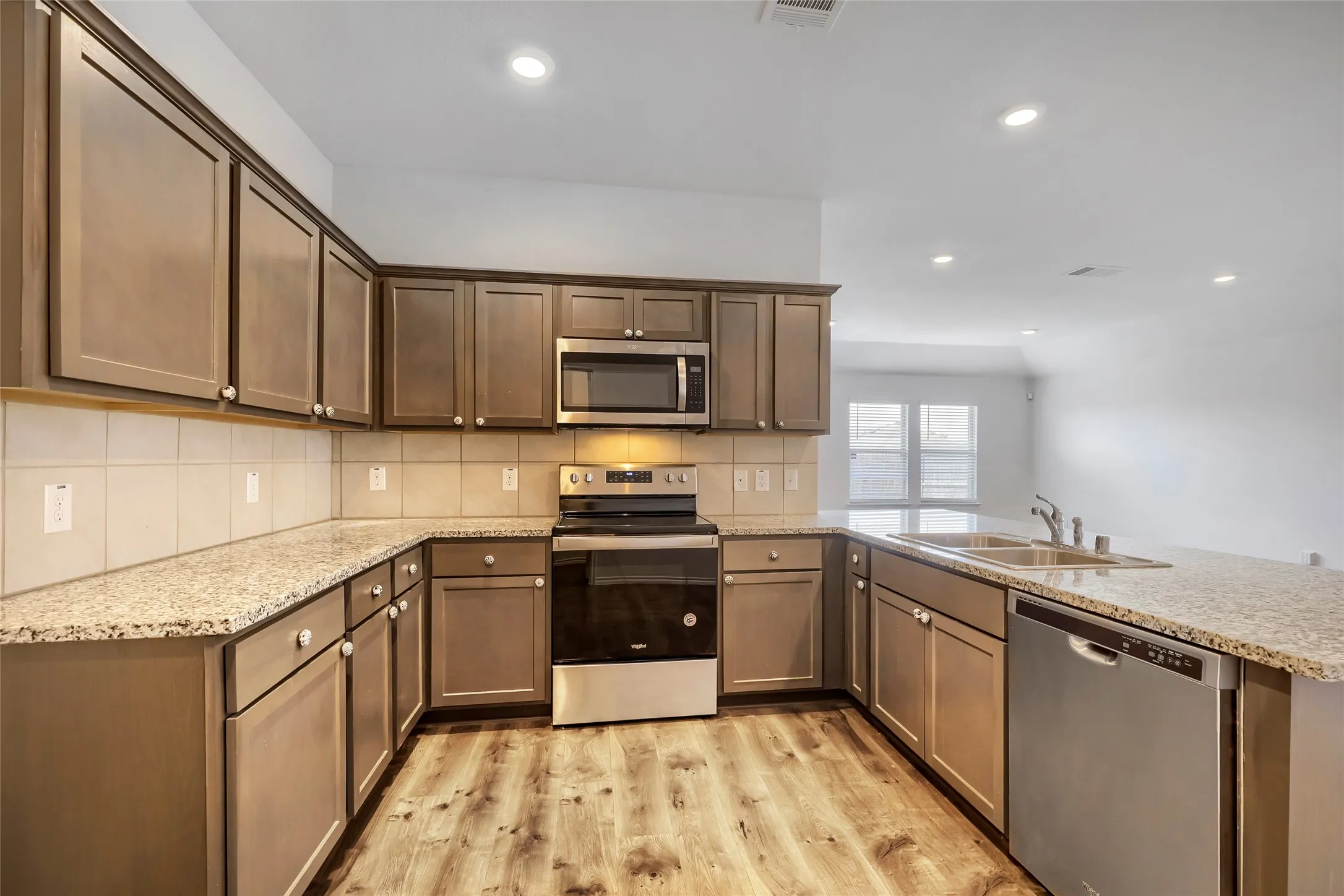 Single Family Residence For Sale in Rockwall County , 3327 Hawkins Drive, Fate, Texas 75189, 4 Bedroom, 2 Bathroom, Garage spaces, 2,054 Sqft, built in 2020, mls#21246558, Real Estate Agent in Fate, Homes For Sale in Rockwall county, Homes For Sale in Fate, Realtor in Fate Texas, Real Estate Brokerage Independent Realty Texas, Luminita Cordes Realtor