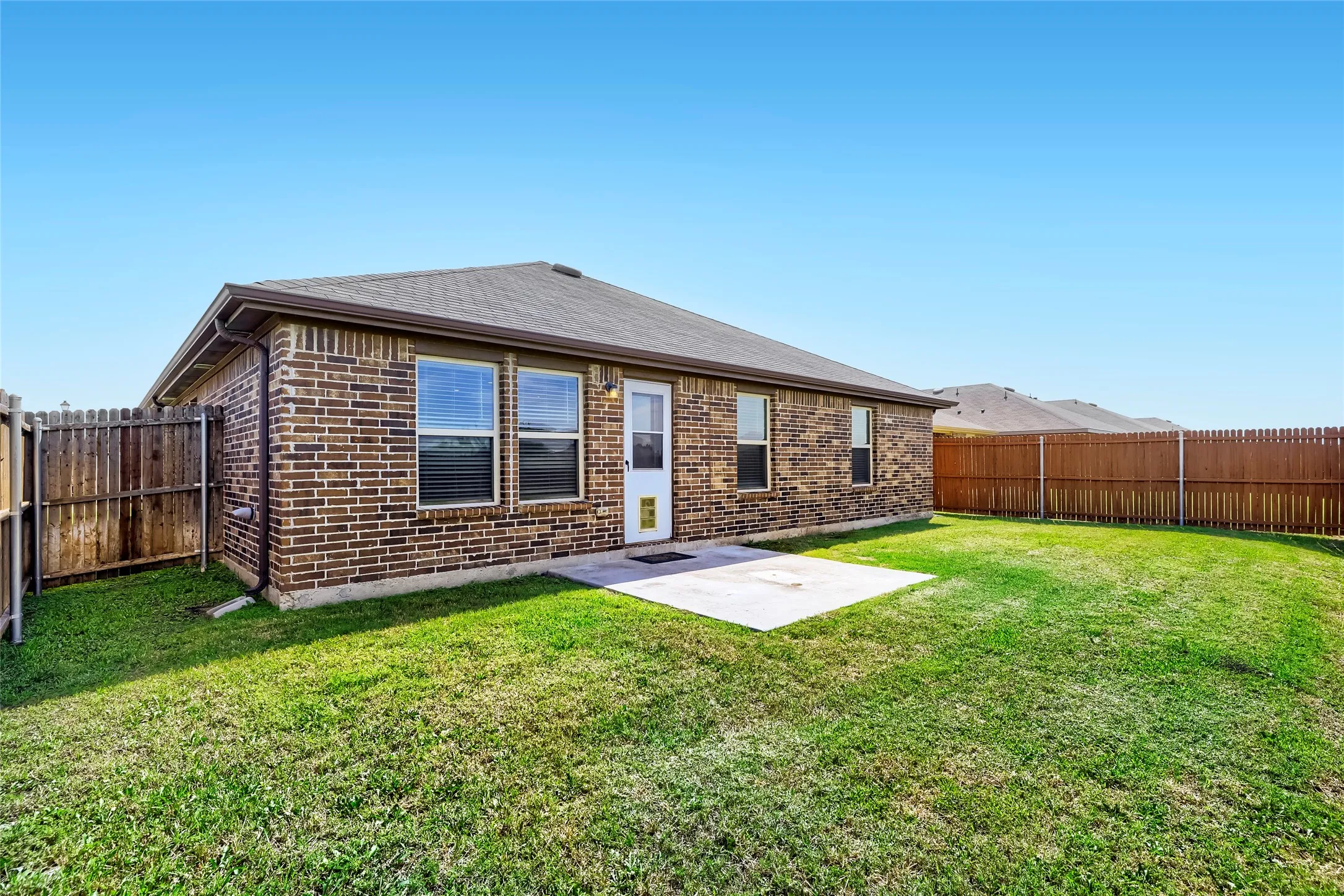 Single Family Residence For Sale in Rockwall County , 3327 Hawkins Drive, Fate, Texas 75189, 4 Bedroom, 2 Bathroom, Garage spaces, 2,054 Sqft, built in 2020, mls#21246558, Real Estate Agent in Fate, Homes For Sale in Rockwall county, Homes For Sale in Fate, Realtor in Fate Texas, Real Estate Brokerage Independent Realty Texas, Luminita Cordes Realtor