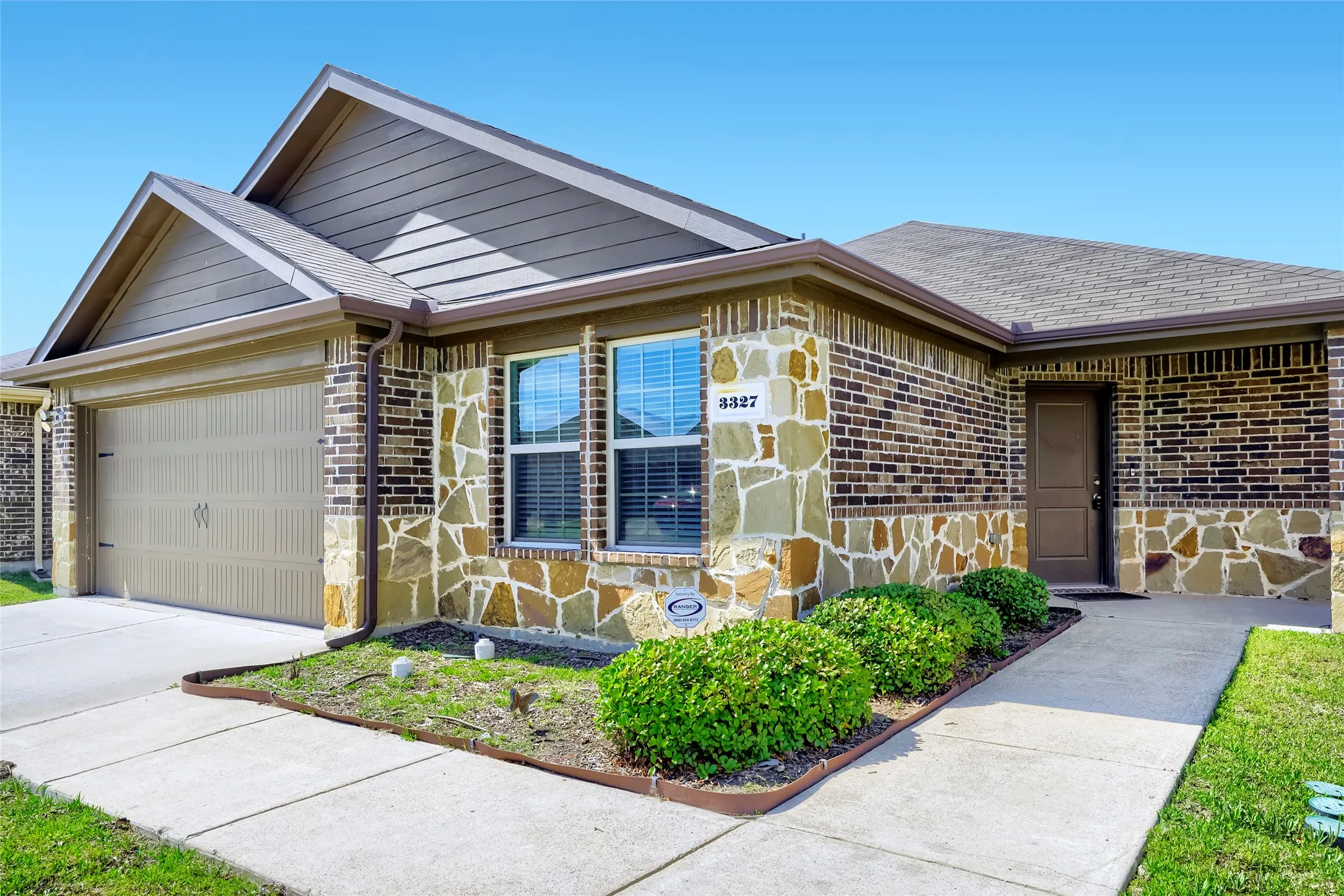 Single Family Residence For Sale in Rockwall County , 3327 Hawkins Drive, Fate, Texas 75189, 4 Bedroom, 2 Bathroom, Garage spaces, 2,054 Sqft, built in 2020, mls#21246558, Real Estate Agent in Fate, Homes For Sale in Rockwall county, Homes For Sale in Fate, Realtor in Fate Texas, Real Estate Brokerage Independent Realty Texas, Luminita Cordes Realtor