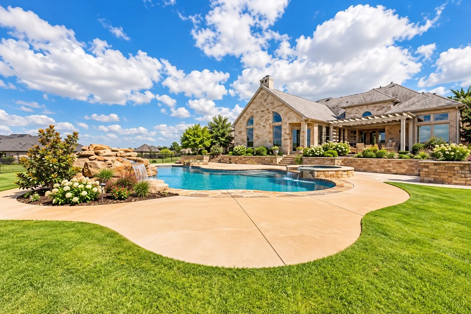 Single Family Residence For Sale in Parker County , 113 Club House Drive, Weatherford, Texas 76087, 6 Bedroom, 5 Bathroom, 7 Garage spaces, 6,820 Sqft, built in 1998, mls#21291753, Real Estate Agent in Weatherford, Homes For Sale in Parker county, Homes For Sale in Weatherford, Realtor in Weatherford Texas, Real Estate Brokerage Independent Realty Texas, Luminita Cordes Realtor