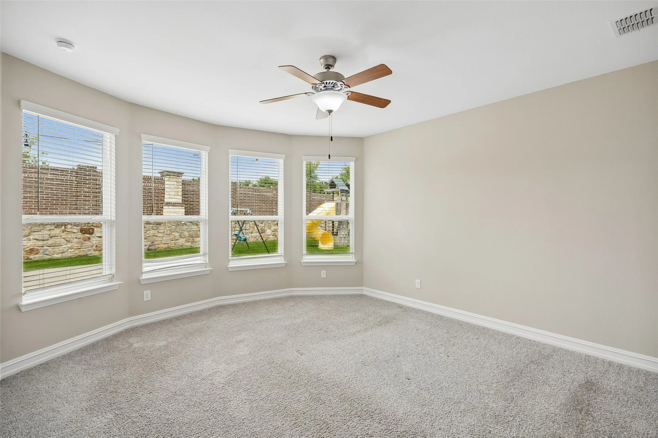 Single Family Residence For Sale in Collin County , 5600 Sheffield Drive, Mc Kinney, Texas 75071, 3 Bedroom, 2 Bathroom, 2 Garage spaces, 1,740 Sqft, built in 2019, mls#21282317, Real Estate Agent in Mc Kinney, Homes For Sale in Collin county, Homes For Sale in Mc Kinney, Realtor in Mc Kinney Texas, Real Estate Brokerage Independent Realty Texas, Luminita Cordes Realtor