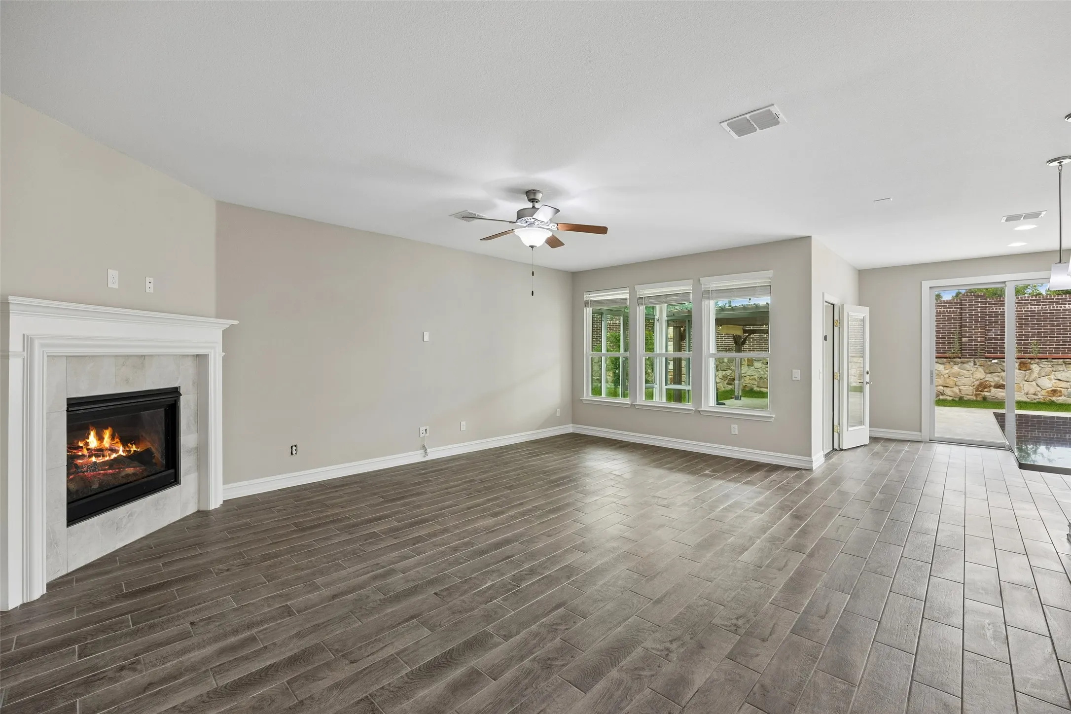 Single Family Residence For Sale in Collin County , 5600 Sheffield Drive, Mc Kinney, Texas 75071, 3 Bedroom, 2 Bathroom, 2 Garage spaces, 1,740 Sqft, built in 2019, mls#21282317, Real Estate Agent in Mc Kinney, Homes For Sale in Collin county, Homes For Sale in Mc Kinney, Realtor in Mc Kinney Texas, Real Estate Brokerage Independent Realty Texas, Luminita Cordes Realtor