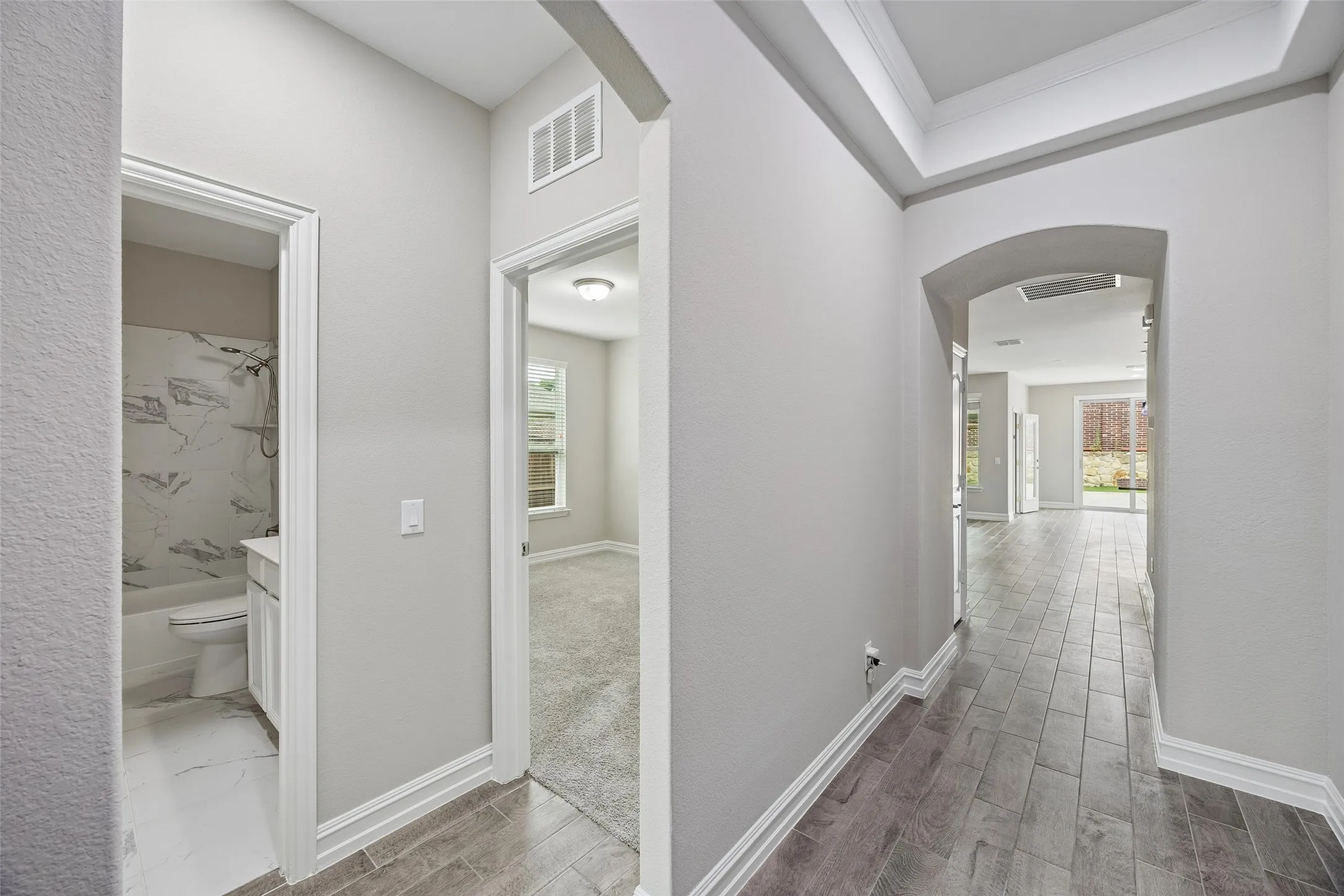 Single Family Residence For Sale in Collin County , 5600 Sheffield Drive, Mc Kinney, Texas 75071, 3 Bedroom, 2 Bathroom, 2 Garage spaces, 1,740 Sqft, built in 2019, mls#21282317, Real Estate Agent in Mc Kinney, Homes For Sale in Collin county, Homes For Sale in Mc Kinney, Realtor in Mc Kinney Texas, Real Estate Brokerage Independent Realty Texas, Luminita Cordes Realtor