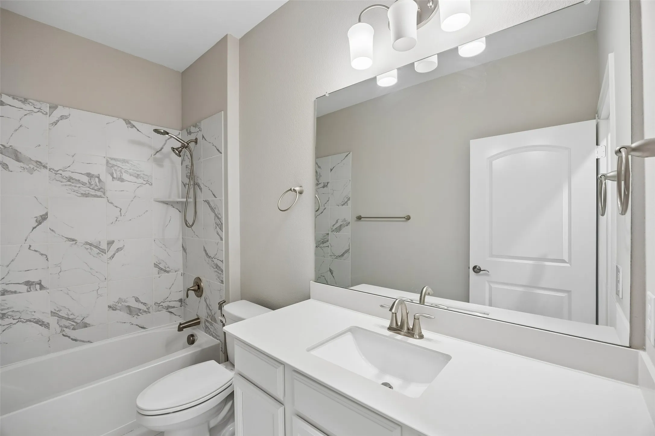 Single Family Residence For Sale in Collin County , 5600 Sheffield Drive, Mc Kinney, Texas 75071, 3 Bedroom, 2 Bathroom, 2 Garage spaces, 1,740 Sqft, built in 2019, mls#21282317, Real Estate Agent in Mc Kinney, Homes For Sale in Collin county, Homes For Sale in Mc Kinney, Realtor in Mc Kinney Texas, Real Estate Brokerage Independent Realty Texas, Luminita Cordes Realtor