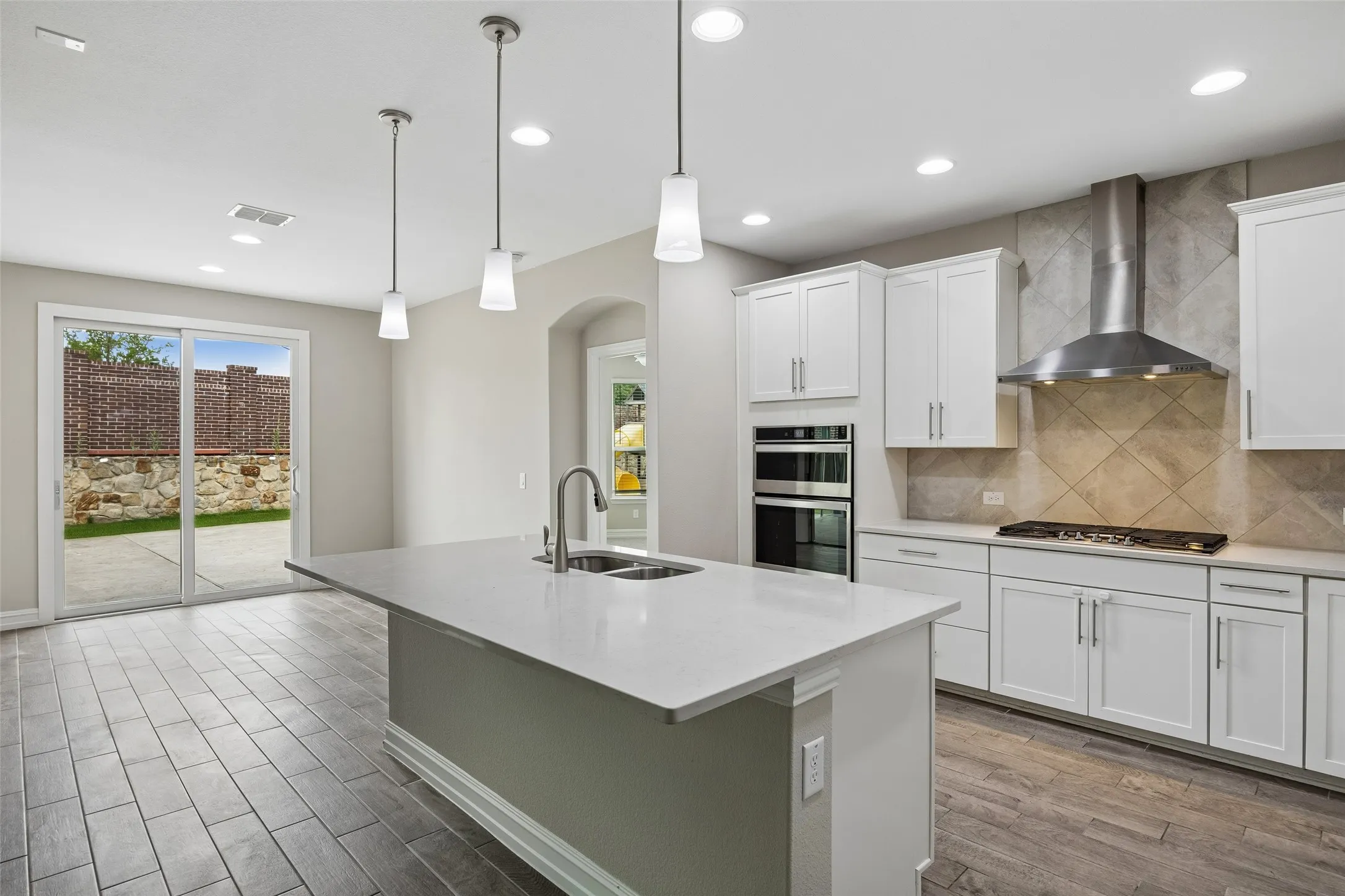 Single Family Residence For Sale in Collin County , 5600 Sheffield Drive, Mc Kinney, Texas 75071, 3 Bedroom, 2 Bathroom, 2 Garage spaces, 1,740 Sqft, built in 2019, mls#21282317, Real Estate Agent in Mc Kinney, Homes For Sale in Collin county, Homes For Sale in Mc Kinney, Realtor in Mc Kinney Texas, Real Estate Brokerage Independent Realty Texas, Luminita Cordes Realtor