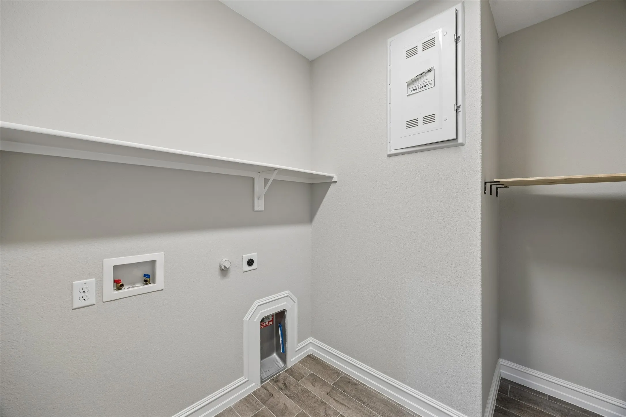 Single Family Residence For Sale in Collin County , 5600 Sheffield Drive, Mc Kinney, Texas 75071, 3 Bedroom, 2 Bathroom, 2 Garage spaces, 1,740 Sqft, built in 2019, mls#21282317, Real Estate Agent in Mc Kinney, Homes For Sale in Collin county, Homes For Sale in Mc Kinney, Realtor in Mc Kinney Texas, Real Estate Brokerage Independent Realty Texas, Luminita Cordes Realtor