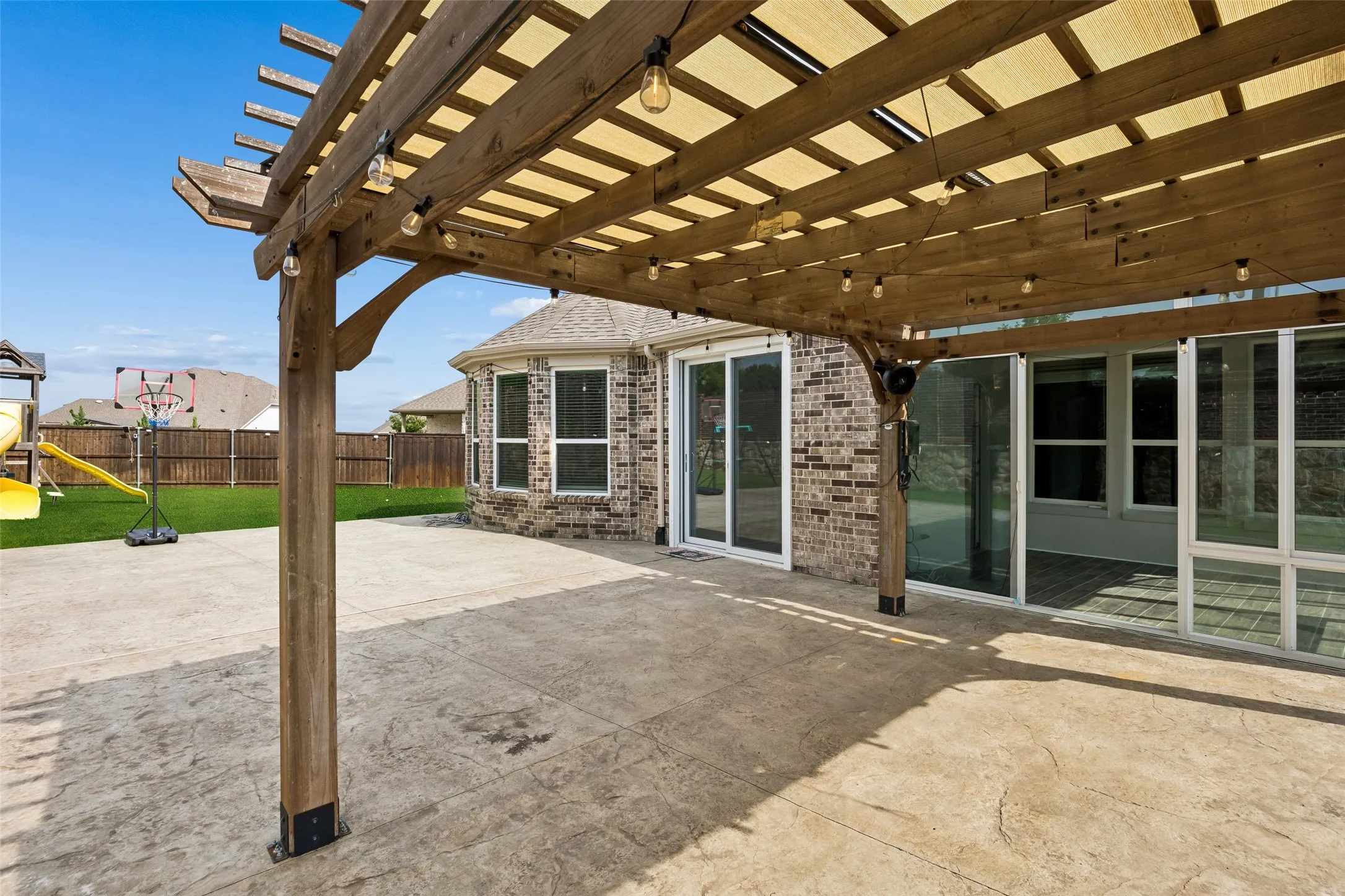 Single Family Residence For Sale in Collin County , 5600 Sheffield Drive, Mc Kinney, Texas 75071, 3 Bedroom, 2 Bathroom, 2 Garage spaces, 1,740 Sqft, built in 2019, mls#21282317, Real Estate Agent in Mc Kinney, Homes For Sale in Collin county, Homes For Sale in Mc Kinney, Realtor in Mc Kinney Texas, Real Estate Brokerage Independent Realty Texas, Luminita Cordes Realtor