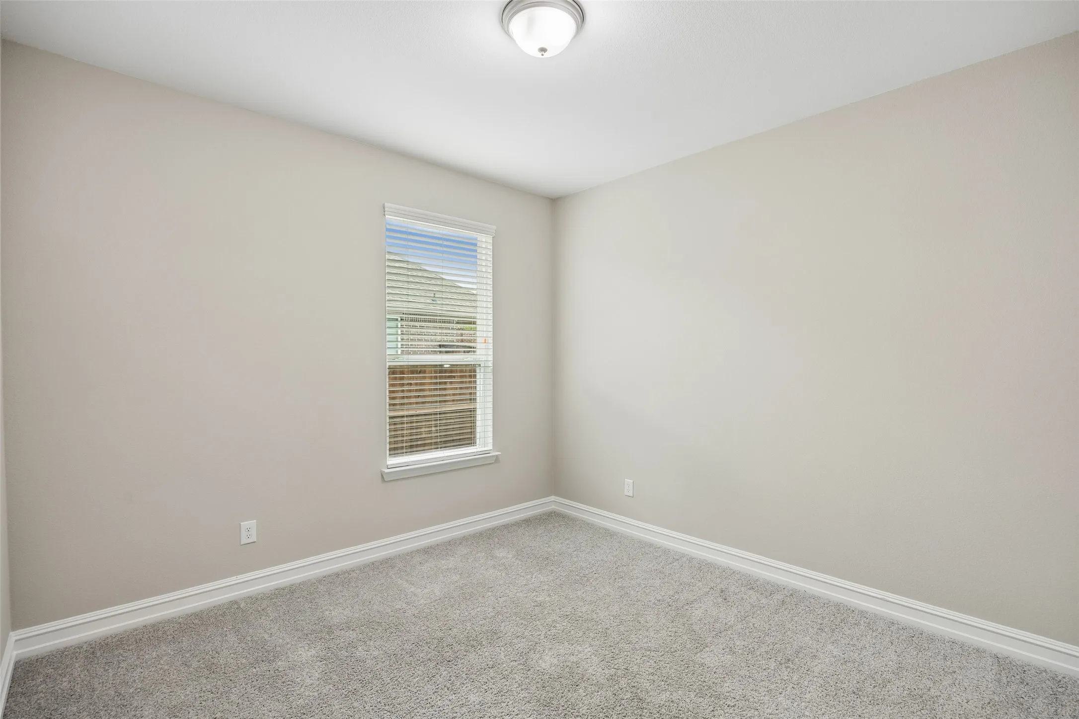 Single Family Residence For Sale in Collin County , 5600 Sheffield Drive, Mc Kinney, Texas 75071, 3 Bedroom, 2 Bathroom, 2 Garage spaces, 1,740 Sqft, built in 2019, mls#21282317, Real Estate Agent in Mc Kinney, Homes For Sale in Collin county, Homes For Sale in Mc Kinney, Realtor in Mc Kinney Texas, Real Estate Brokerage Independent Realty Texas, Luminita Cordes Realtor