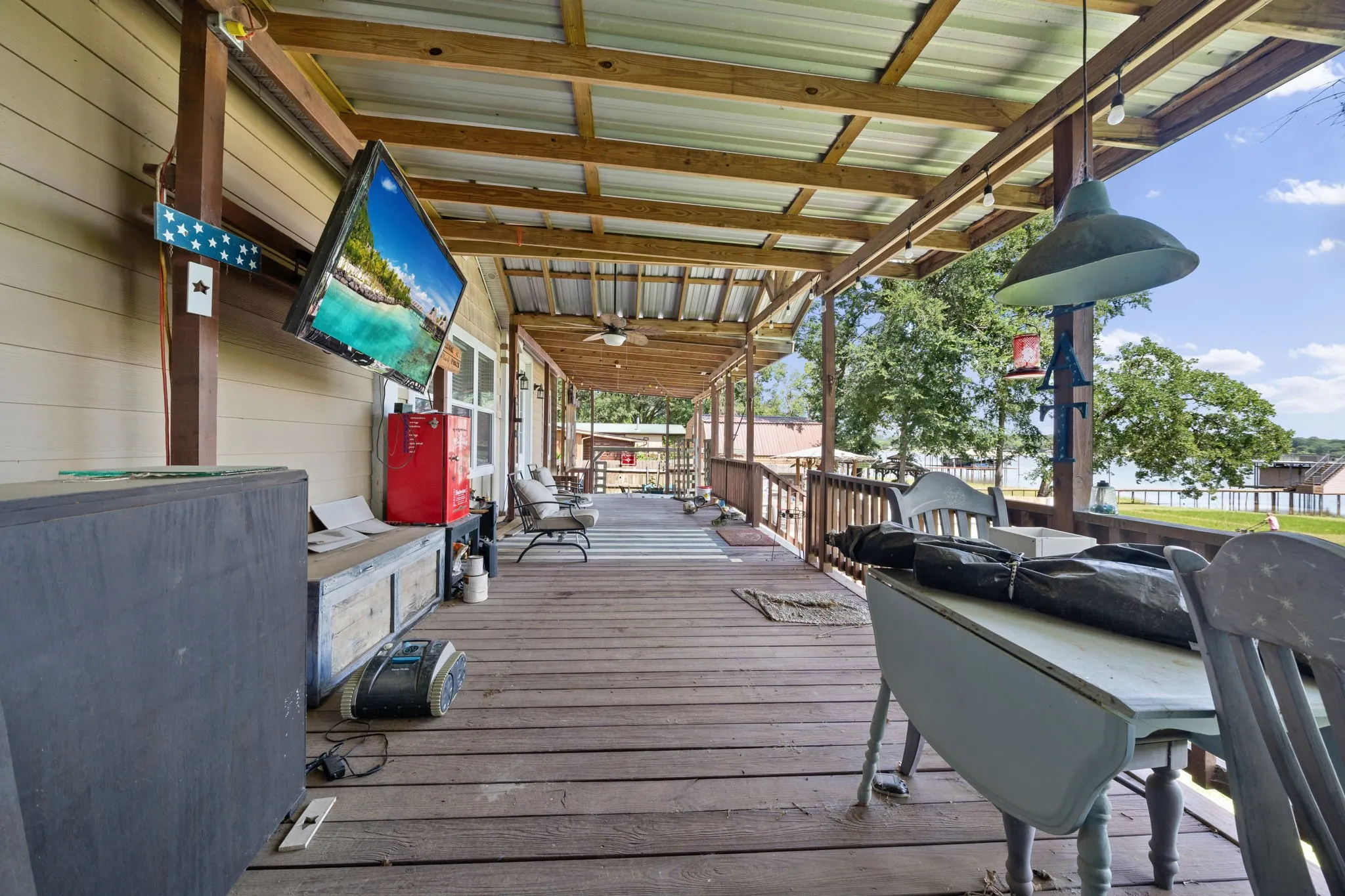 Mobile Home For Sale in Henderson County , 18390 Pine Drive, Eustace, Texas 75124, 3 Bedroom, 2 Bathroom, Garage spaces, 1,740 Sqft, built in 2018, mls#21280816, Real Estate Agent in Eustace, Homes For Sale in Henderson county, Homes For Sale in Eustace, Realtor in Eustace Texas, Real Estate Brokerage Independent Realty Texas, Luminita Cordes Realtor