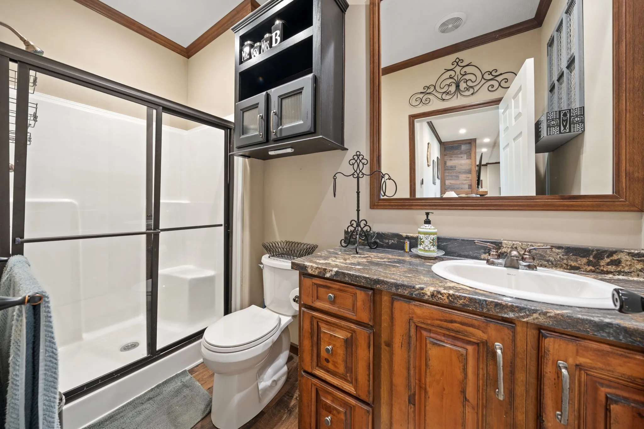 Mobile Home For Sale in Henderson County , 18390 Pine Drive, Eustace, Texas 75124, 3 Bedroom, 2 Bathroom, Garage spaces, 1,740 Sqft, built in 2018, mls#21280816, Real Estate Agent in Eustace, Homes For Sale in Henderson county, Homes For Sale in Eustace, Realtor in Eustace Texas, Real Estate Brokerage Independent Realty Texas, Luminita Cordes Realtor