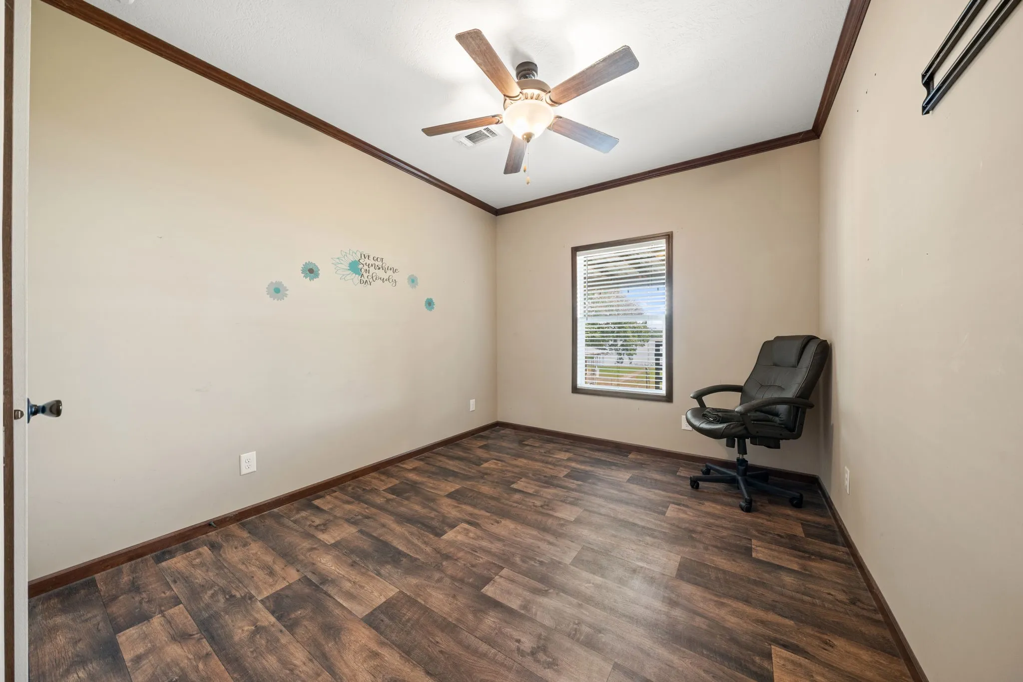 Mobile Home For Sale in Henderson County , 18390 Pine Drive, Eustace, Texas 75124, 3 Bedroom, 2 Bathroom, Garage spaces, 1,740 Sqft, built in 2018, mls#21280816, Real Estate Agent in Eustace, Homes For Sale in Henderson county, Homes For Sale in Eustace, Realtor in Eustace Texas, Real Estate Brokerage Independent Realty Texas, Luminita Cordes Realtor