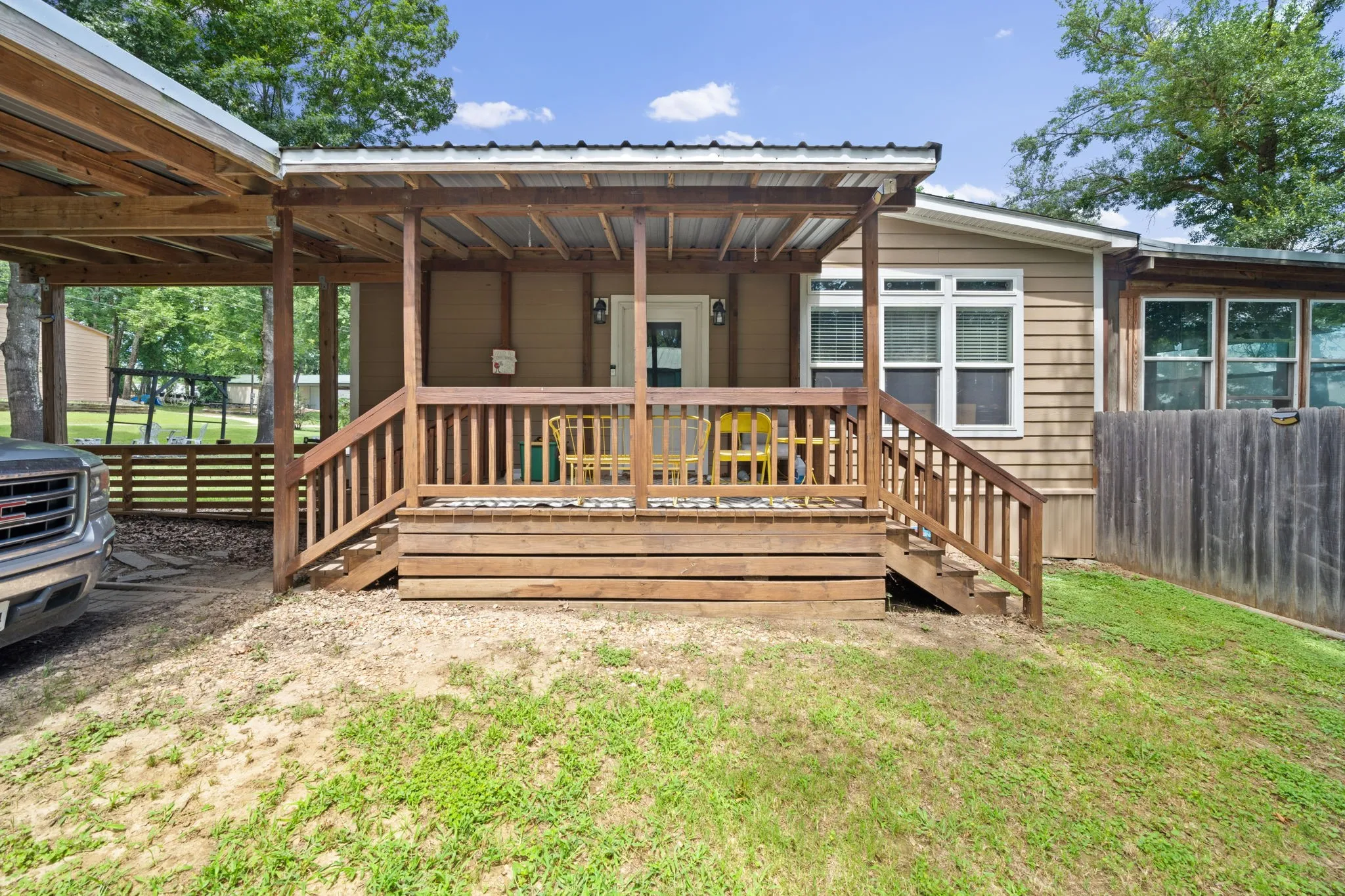 Mobile Home For Sale in Henderson County , 18390 Pine Drive, Eustace, Texas 75124, 3 Bedroom, 2 Bathroom, Garage spaces, 1,740 Sqft, built in 2018, mls#21280816, Real Estate Agent in Eustace, Homes For Sale in Henderson county, Homes For Sale in Eustace, Realtor in Eustace Texas, Real Estate Brokerage Independent Realty Texas, Luminita Cordes Realtor