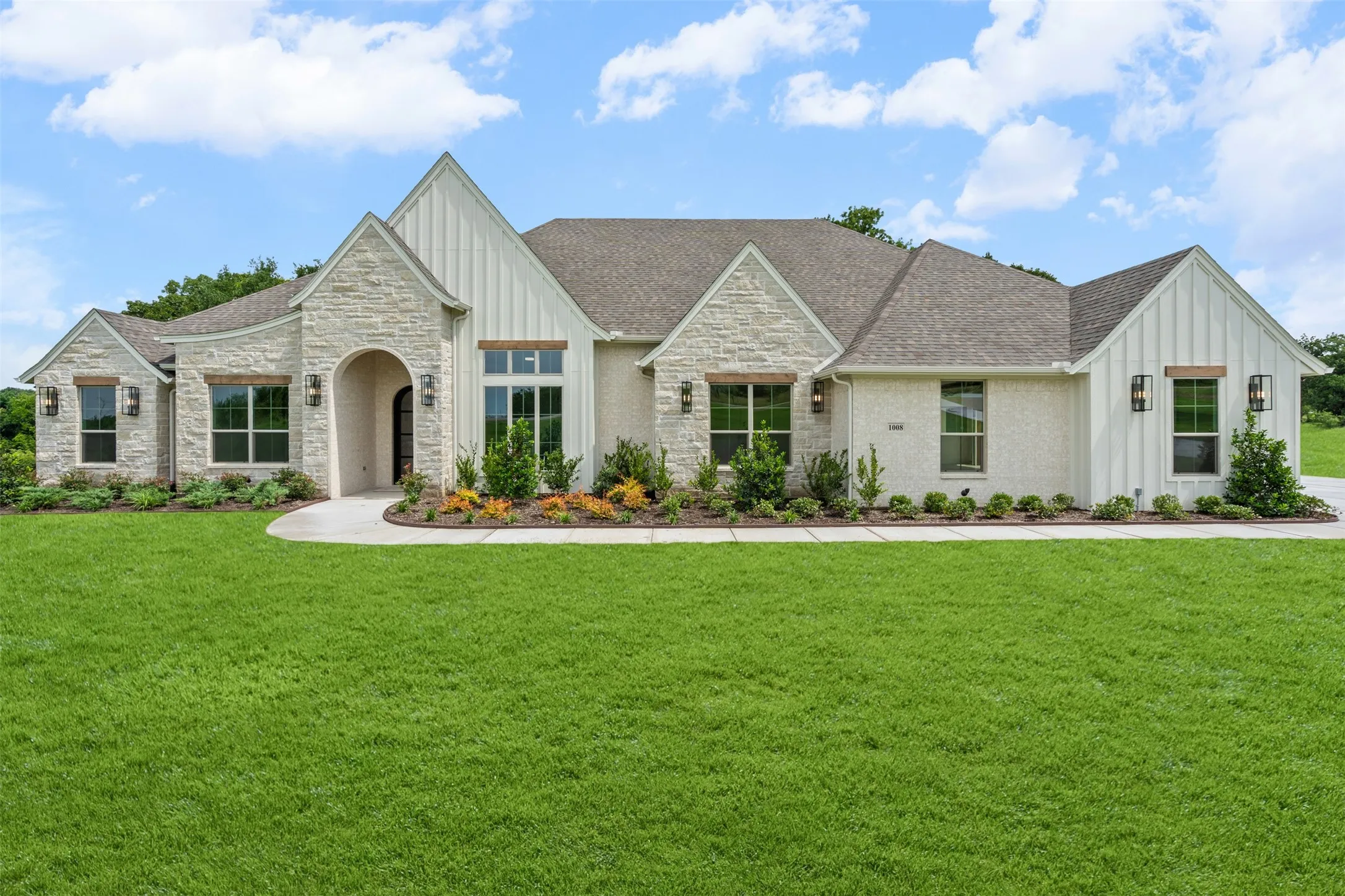 Single Family Residence For Sale in Parker County , 1008 Lorene Park, Weatherford, Texas 76087, 4 Bedroom, 4 Bathroom, 4 Garage spaces, 3,509 Sqft, built in 2025, mls#21267554, Real Estate Agent in Weatherford, Homes For Sale in Parker county, Homes For Sale in Weatherford, Realtor in Weatherford Texas, Real Estate Brokerage Independent Realty Texas, Luminita Cordes Realtor