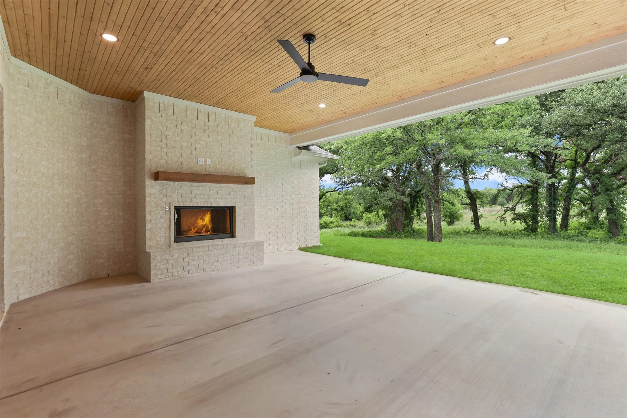Single Family Residence For Sale in Parker County , 1008 Lorene Park, Weatherford, Texas 76087, 4 Bedroom, 4 Bathroom, 4 Garage spaces, 3,509 Sqft, built in 2025, mls#21267554, Real Estate Agent in Weatherford, Homes For Sale in Parker county, Homes For Sale in Weatherford, Realtor in Weatherford Texas, Real Estate Brokerage Independent Realty Texas, Luminita Cordes Realtor