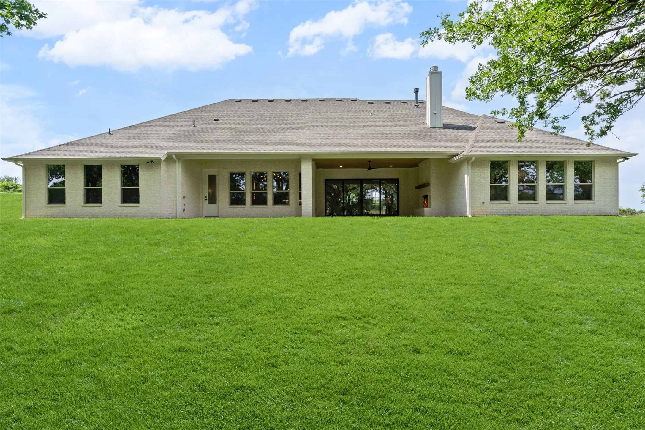 Single Family Residence For Sale in Parker County , 1008 Lorene Park, Weatherford, Texas 76087, 4 Bedroom, 4 Bathroom, 4 Garage spaces, 3,509 Sqft, built in 2025, mls#21267554, Real Estate Agent in Weatherford, Homes For Sale in Parker county, Homes For Sale in Weatherford, Realtor in Weatherford Texas, Real Estate Brokerage Independent Realty Texas, Luminita Cordes Realtor