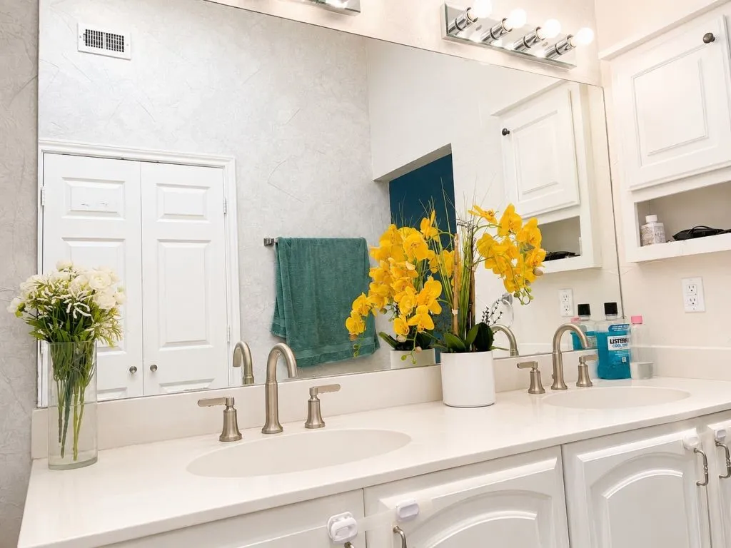 Single Family Residence For Sale in Dallas County , 503 Sierra Blanca Pass, Irving, Texas 75063, 3 Bedrooms, 2 Bathrooms, 1 Garage spaces, 1,655 Sqft, built in 1985, Price $449,900, mls#21291577, Real Estate Agent in Irving, Homes For Sale in Dallas county, Homes For Sale in Irving, Realtor in Irving Texas, Real Estate Brokerage Independent Realty Texas, Luminita Cordes Realtor