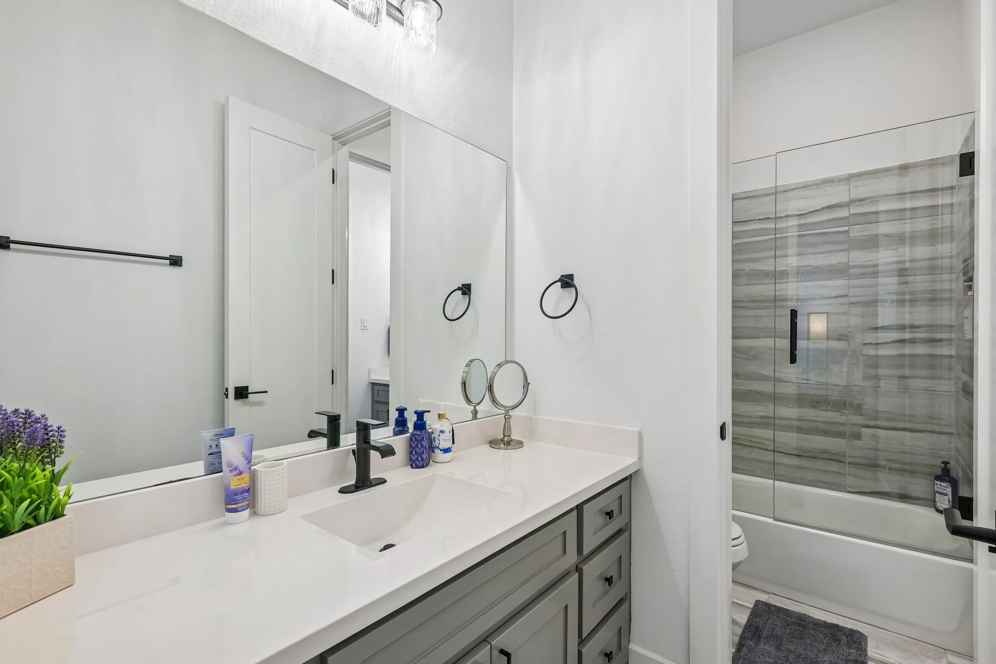 Single Family Residence For Sale in Collin County , 441 Centenary Drive, Prosper, Texas 75078, 4 Bedroom, 4 Bathroom, 3 Garage spaces, 3,598 Sqft, built in 2020, mls#21291363, Real Estate Agent in Prosper, Homes For Sale in Collin county, Homes For Sale in Prosper, Realtor in Prosper Texas, Real Estate Brokerage Independent Realty Texas, Luminita Cordes Realtor