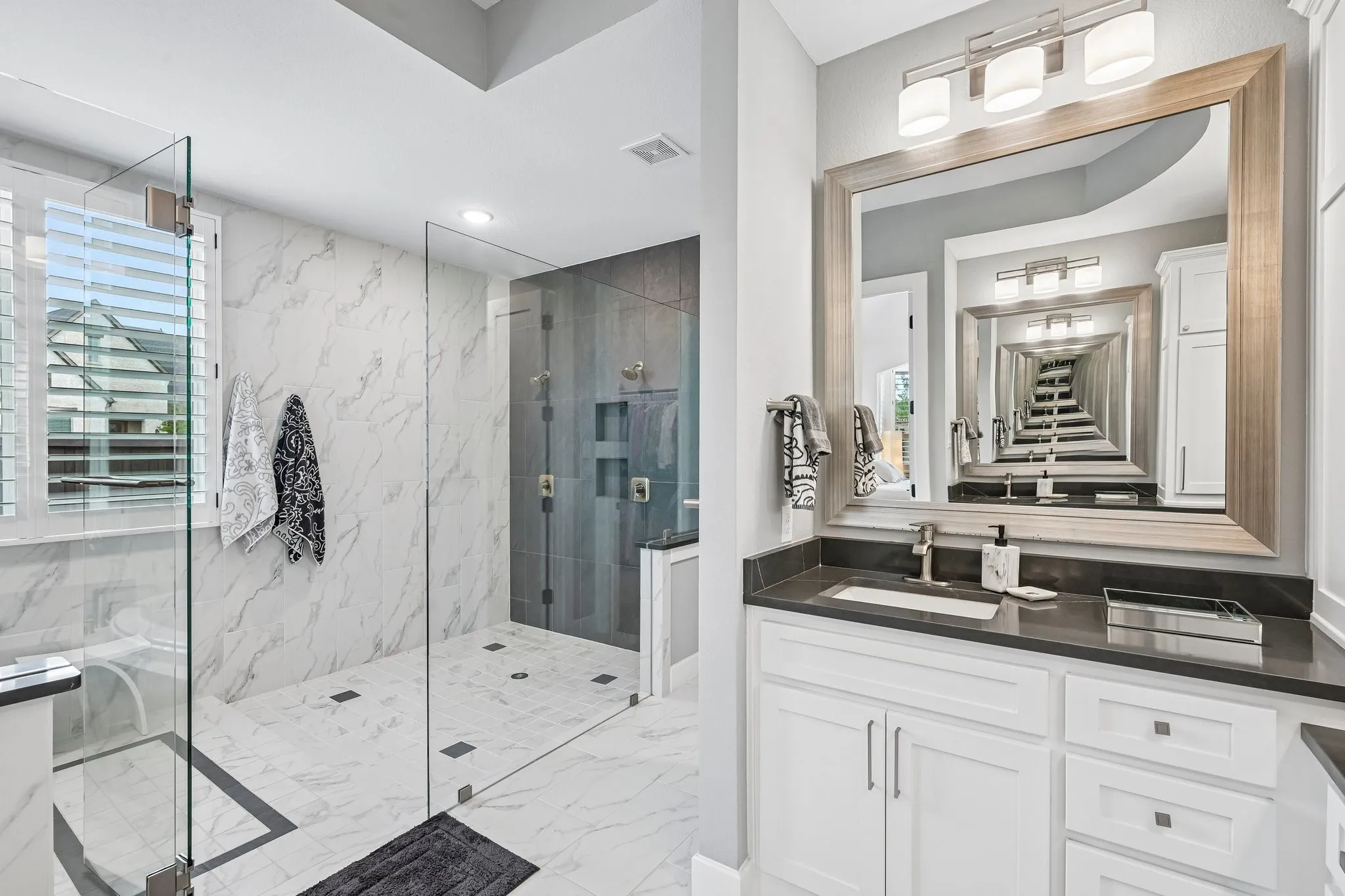 Single Family Residence For Sale in Collin County , 441 Centenary Drive, Prosper, Texas 75078, 4 Bedroom, 4 Bathroom, 3 Garage spaces, 3,598 Sqft, built in 2020, mls#21291363, Real Estate Agent in Prosper, Homes For Sale in Collin county, Homes For Sale in Prosper, Realtor in Prosper Texas, Real Estate Brokerage Independent Realty Texas, Luminita Cordes Realtor