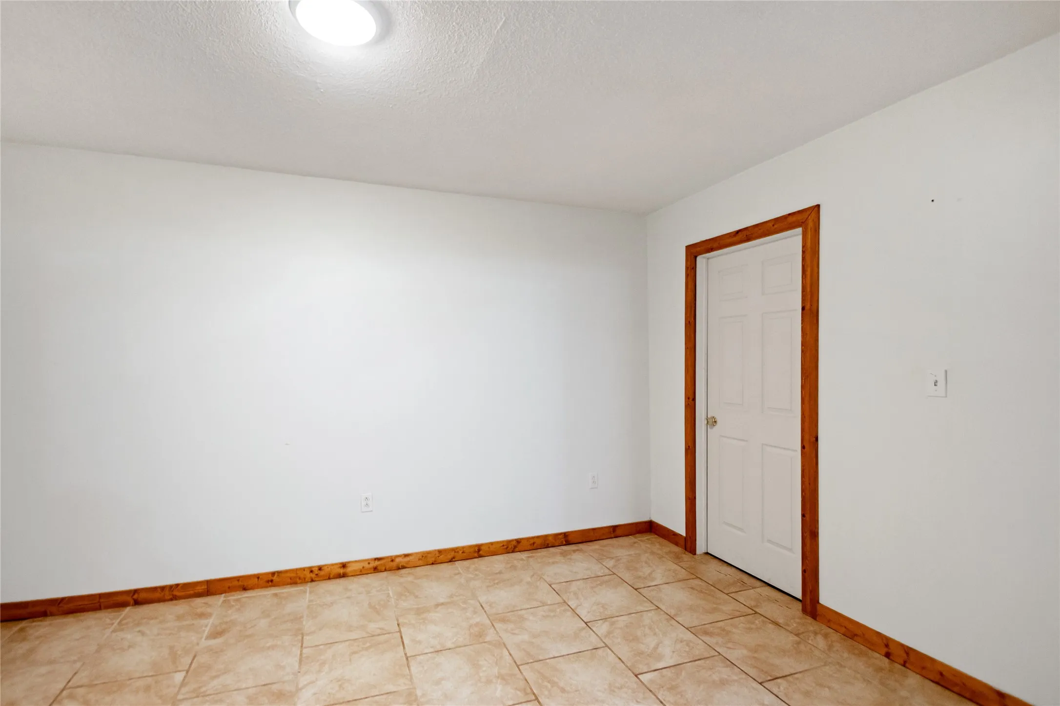 Single Family Residence For Sale in Henderson County , 781 S FM 315, Chandler, Texas 75758, 3 Bedroom, 2 Bathroom, 2 Garage spaces, 3,700 Sqft, built in 2009, mls#21291415, Real Estate Agent in Chandler, Homes For Sale in Henderson county, Homes For Sale in Chandler, Realtor in Chandler Texas, Real Estate Brokerage Independent Realty Texas, Luminita Cordes Realtor