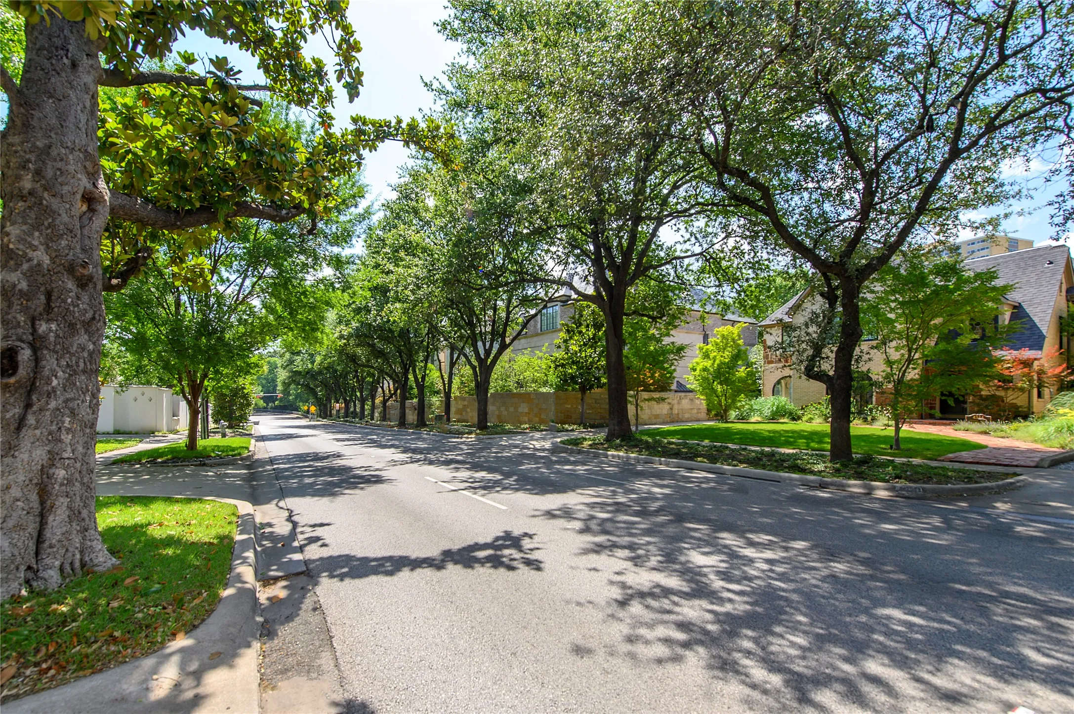 Improved Land For Sale in Dallas County , 4341 Avondale Avenue, Dallas, Texas 75219, 0, 0, Garage spaces, 0 Sqft, built in 1938, Price $1,200,000, mls#21290013, Real Estate Agent in Dallas, Homes For Sale in Dallas county, Homes For Sale in Dallas, Realtor in Dallas Texas, Real Estate Brokerage Independent Realty Texas, Luminita Cordes Realtor
