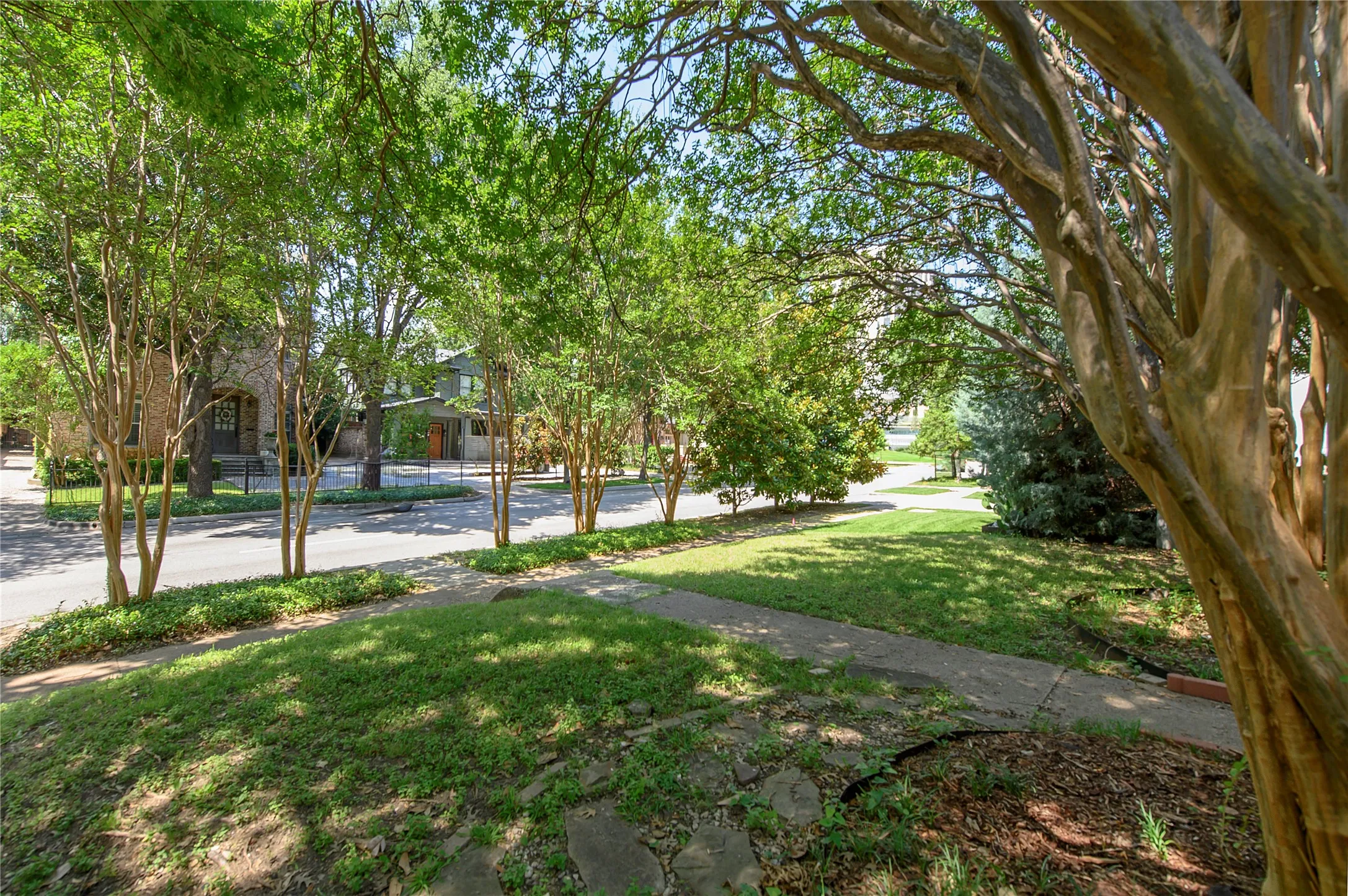 Improved Land For Sale in Dallas County , 4341 Avondale Avenue, Dallas, Texas 75219, 0, 0, Garage spaces, 0 Sqft, built in 1938, Price $1,200,000, mls#21290013, Real Estate Agent in Dallas, Homes For Sale in Dallas county, Homes For Sale in Dallas, Realtor in Dallas Texas, Real Estate Brokerage Independent Realty Texas, Luminita Cordes Realtor