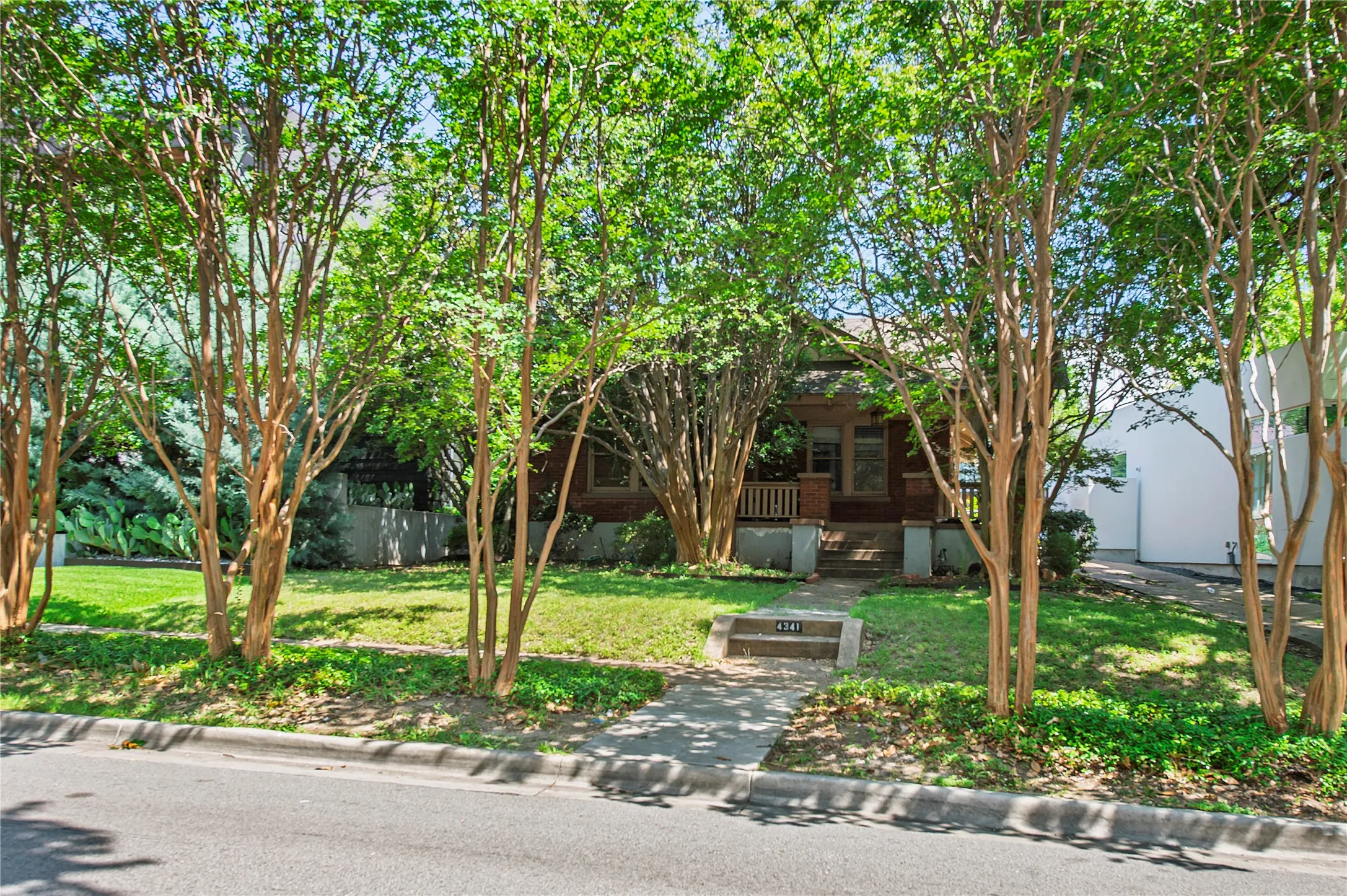 Improved Land For Sale in Dallas County , 4341 Avondale Avenue, Dallas, Texas 75219, 0, 0, Garage spaces, 0 Sqft, built in 1938, Price $1,200,000, mls#21290013, Real Estate Agent in Dallas, Homes For Sale in Dallas county, Homes For Sale in Dallas, Realtor in Dallas Texas, Real Estate Brokerage Independent Realty Texas, Luminita Cordes Realtor
