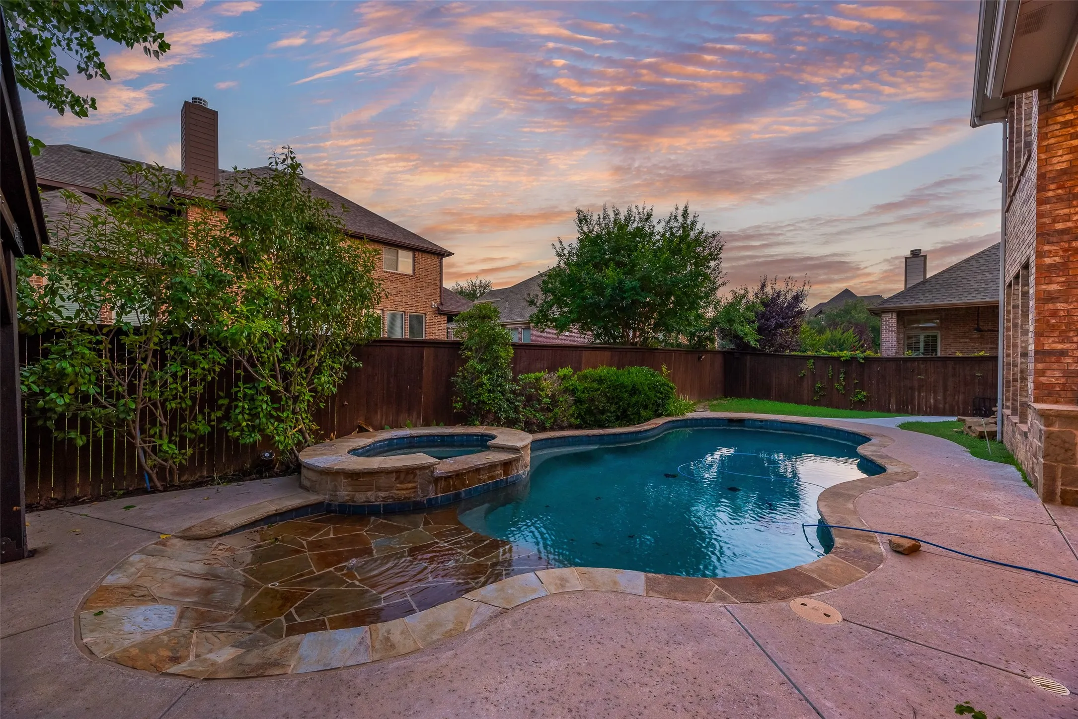 Single Family Residence For Sale in Tarrant County , 1424 Latigo Lane, Keller, Texas 76248, 5 Bedroom, 4 Bathroom, 3 Garage spaces, 4,850 Sqft, built in 2009, mls#21290888, Real Estate Agent in Keller, Homes For Sale in Tarrant county, Homes For Sale in Keller, Realtor in Keller Texas, Real Estate Brokerage Independent Realty Texas, Luminita Cordes Realtor