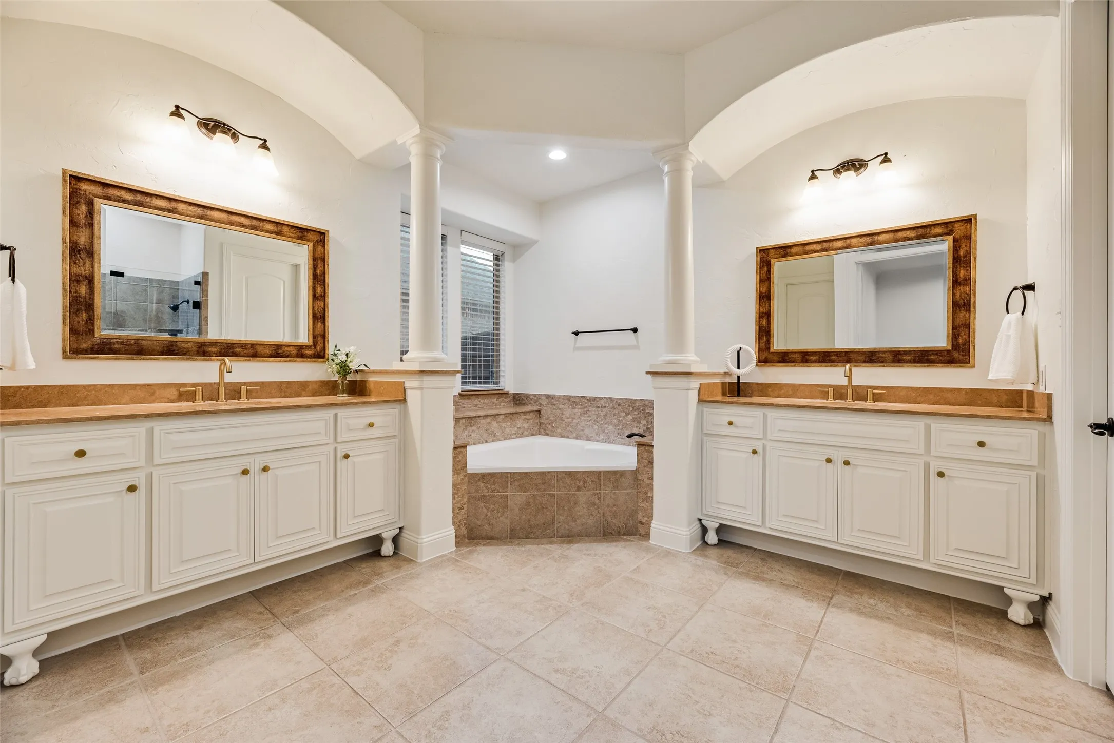 Primary bath