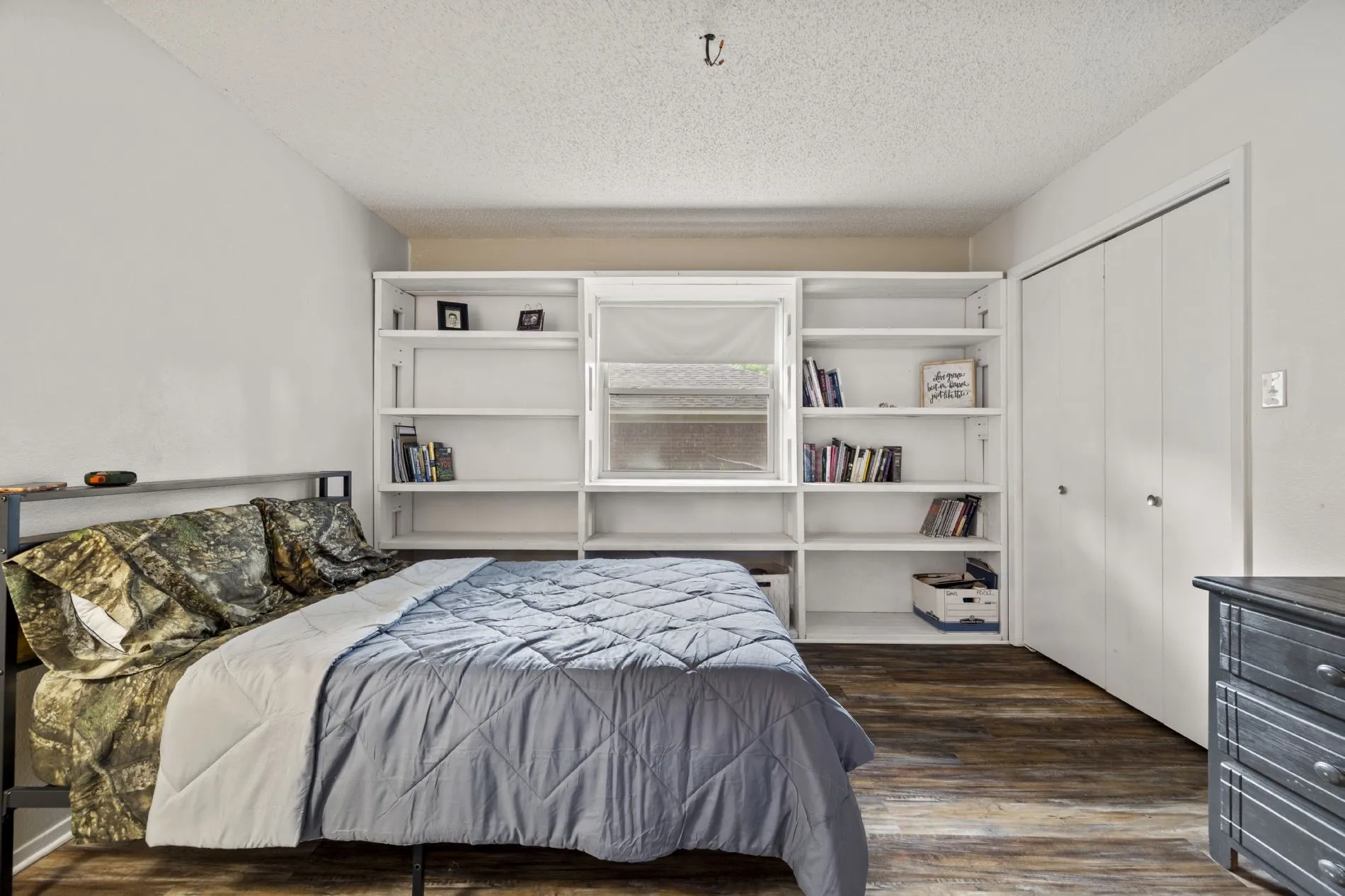Single Family Residence For Sale in Wood County , 668 County Road 2436, Mineola, Texas 75773, 3 Bedroom, 2 Bathroom, Garage spaces, 2,361 Sqft, built in 1986, mls#21291805, Real Estate Agent in Mineola, Homes For Sale in Wood county, Homes For Sale in Mineola, Realtor in Mineola Texas, Real Estate Brokerage Independent Realty Texas, Luminita Cordes Realtor
