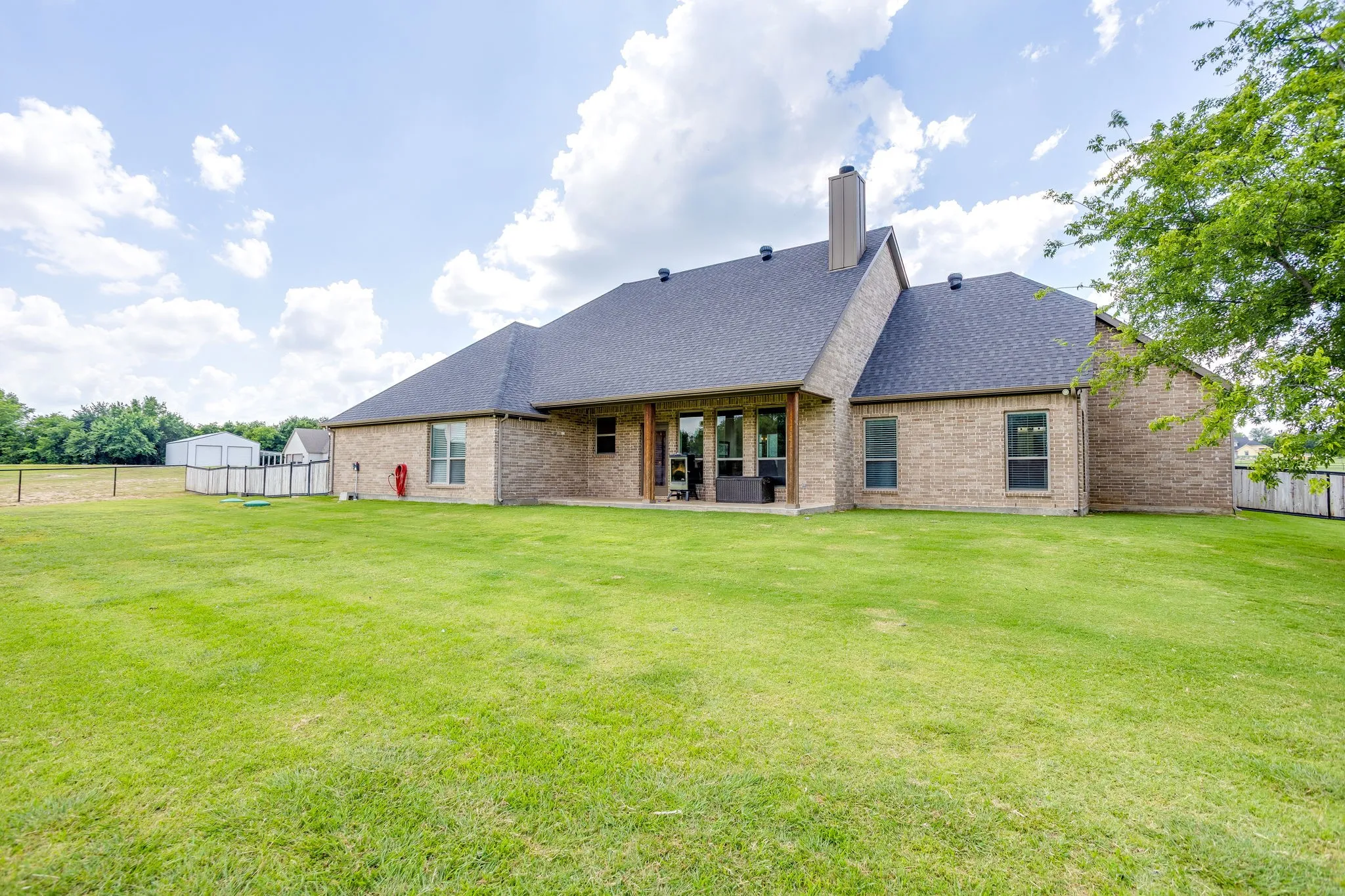 Single Family Residence For Sale in Parker County , 4000 Crick Court Court, Weatherford, Texas 76087, 4 Bedroom, 3 Bathroom, 2 Garage spaces, 2,378 Sqft, built in 2022, Price $588,000, mls#21291543, Real Estate Agent in Weatherford, Homes For Sale in Parker county, Homes For Sale in Weatherford, Realtor in Weatherford Texas, Real Estate Brokerage Independent Realty Texas, Luminita Cordes Realtor