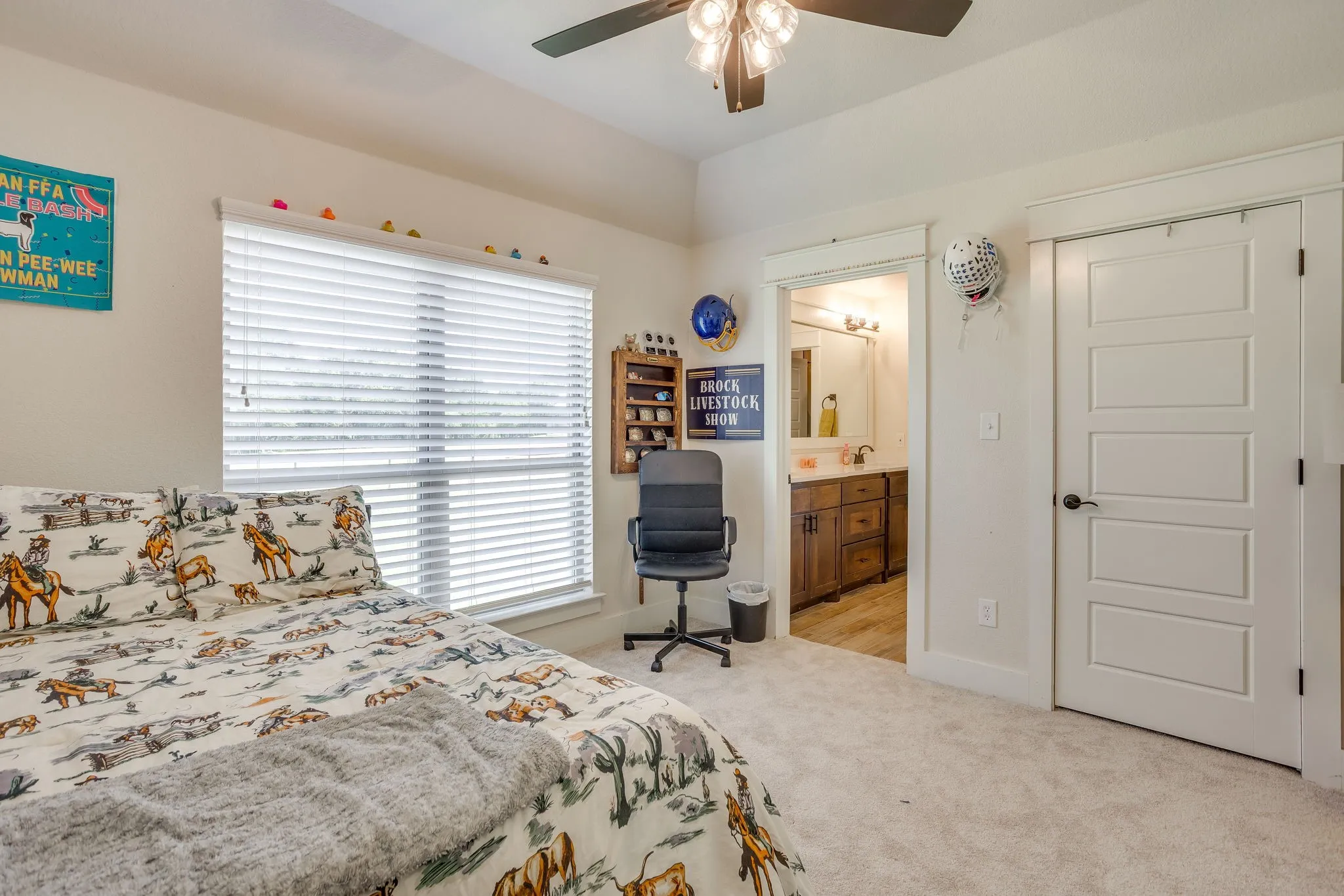 Single Family Residence For Sale in Parker County , 4000 Crick Court Court, Weatherford, Texas 76087, 4 Bedroom, 3 Bathroom, 2 Garage spaces, 2,378 Sqft, built in 2022, Price $588,000, mls#21291543, Real Estate Agent in Weatherford, Homes For Sale in Parker county, Homes For Sale in Weatherford, Realtor in Weatherford Texas, Real Estate Brokerage Independent Realty Texas, Luminita Cordes Realtor