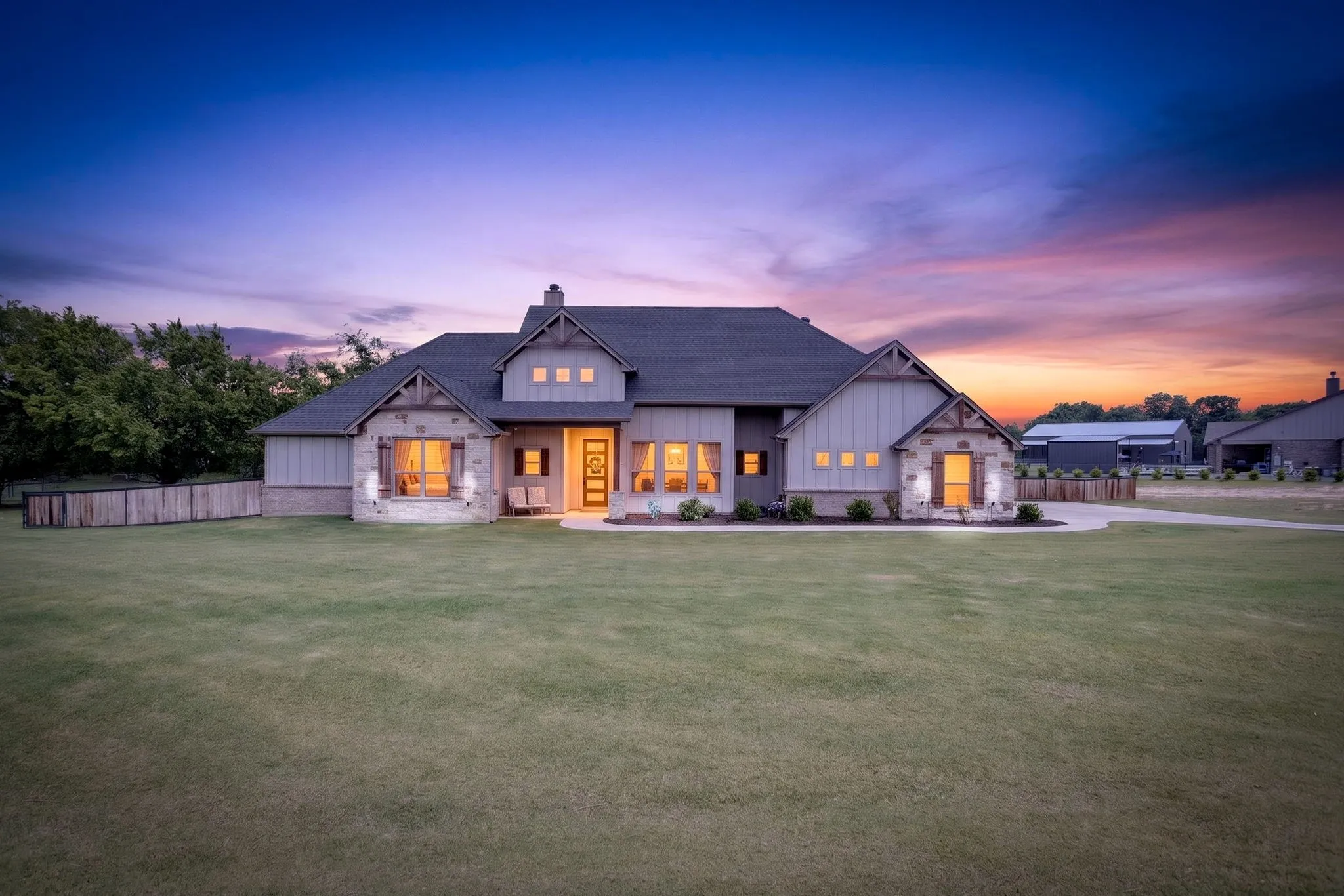 Single Family Residence For Sale in Parker County , 4000 Crick Court Court, Weatherford, Texas 76087, 4 Bedroom, 3 Bathroom, 2 Garage spaces, 2,378 Sqft, built in 2022, Price $588,000, mls#21291543, Real Estate Agent in Weatherford, Homes For Sale in Parker county, Homes For Sale in Weatherford, Realtor in Weatherford Texas, Real Estate Brokerage Independent Realty Texas, Luminita Cordes Realtor