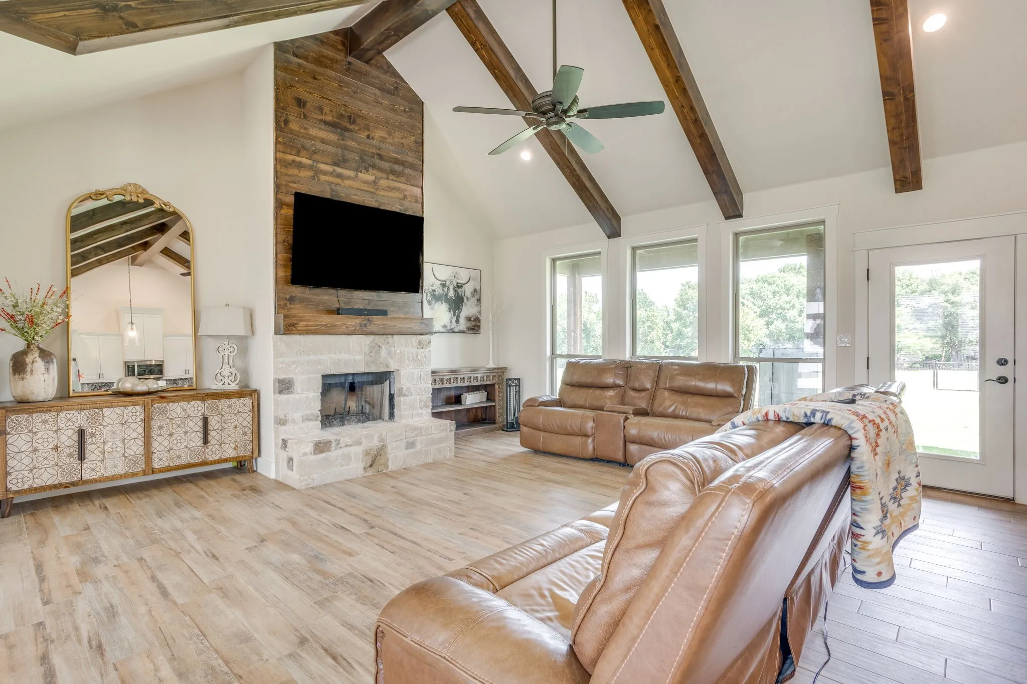 Single Family Residence For Sale in Parker County , 4000 Crick Court Court, Weatherford, Texas 76087, 4 Bedroom, 3 Bathroom, 2 Garage spaces, 2,378 Sqft, built in 2022, Price $588,000, mls#21291543, Real Estate Agent in Weatherford, Homes For Sale in Parker county, Homes For Sale in Weatherford, Realtor in Weatherford Texas, Real Estate Brokerage Independent Realty Texas, Luminita Cordes Realtor