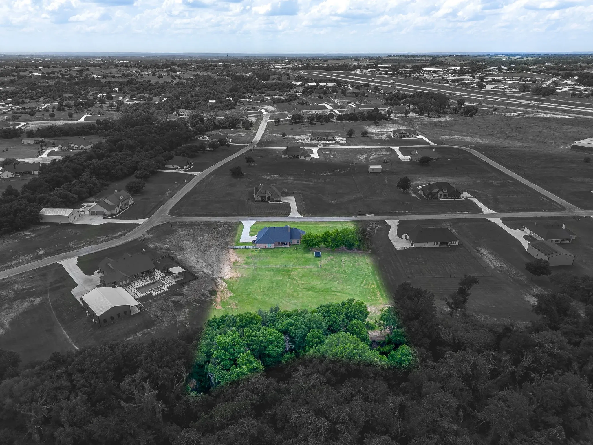 Single Family Residence For Sale in Parker County , 4000 Crick Court Court, Weatherford, Texas 76087, 4 Bedroom, 3 Bathroom, 2 Garage spaces, 2,378 Sqft, built in 2022, Price $588,000, mls#21291543, Real Estate Agent in Weatherford, Homes For Sale in Parker county, Homes For Sale in Weatherford, Realtor in Weatherford Texas, Real Estate Brokerage Independent Realty Texas, Luminita Cordes Realtor