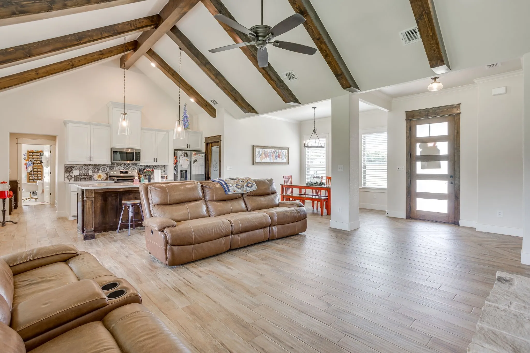 Single Family Residence For Sale in Parker County , 4000 Crick Court Court, Weatherford, Texas 76087, 4 Bedroom, 3 Bathroom, 2 Garage spaces, 2,378 Sqft, built in 2022, Price $588,000, mls#21291543, Real Estate Agent in Weatherford, Homes For Sale in Parker county, Homes For Sale in Weatherford, Realtor in Weatherford Texas, Real Estate Brokerage Independent Realty Texas, Luminita Cordes Realtor