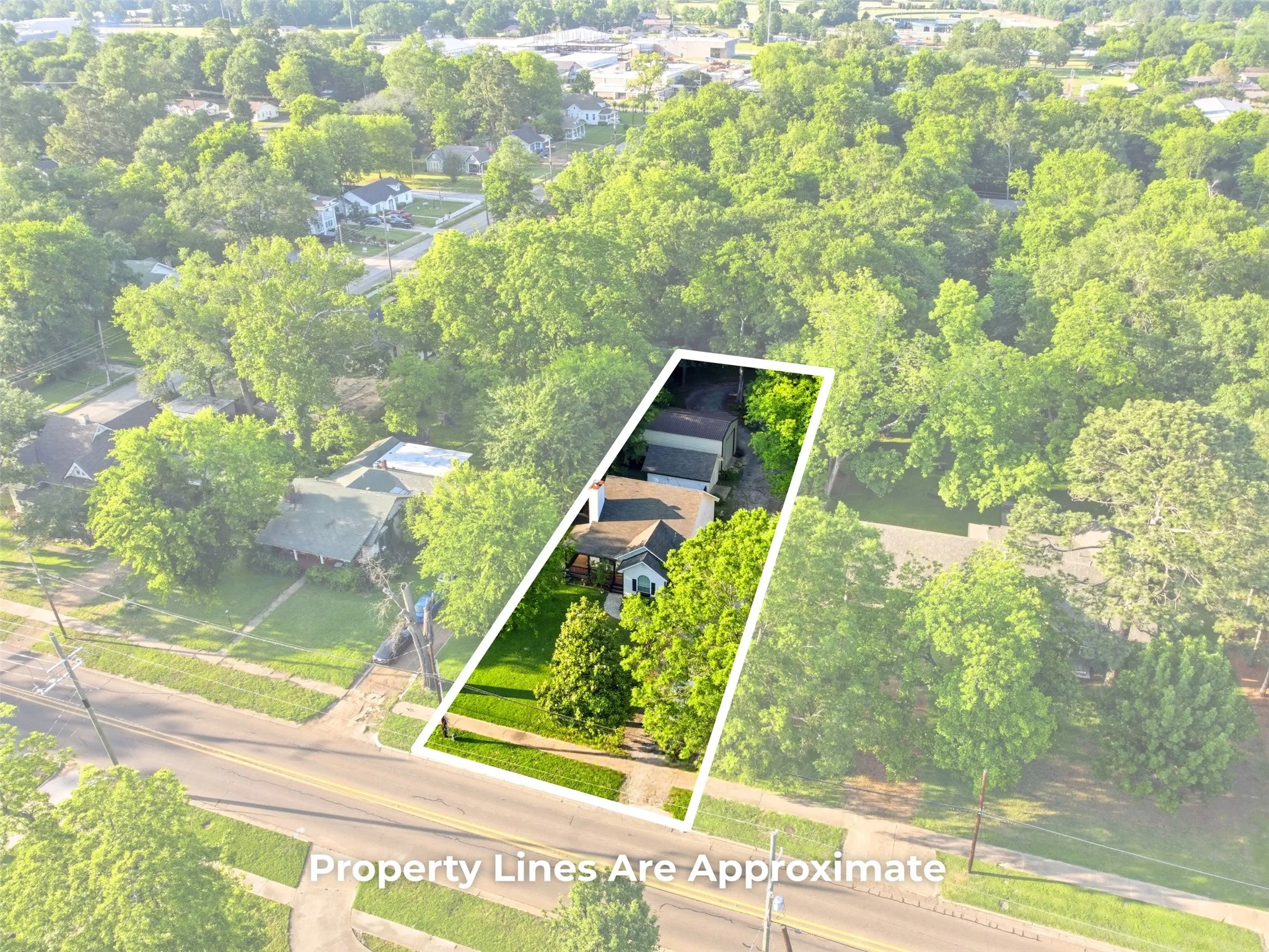 Single Family Residence For Sale in Camp County , 325 Quitman Street, Pittsburg, Texas 75686, 4 Bedrooms, 2 Bathrooms, 1 Garage spaces, 1,540 Sqft, built in 2008, Price $278,500, mls#21291838, Real Estate Agent in Pittsburg, Homes For Sale in Camp county, Homes For Sale in Pittsburg, Realtor in Pittsburg Texas, Real Estate Brokerage Independent Realty Texas, Luminita Cordes Realtor