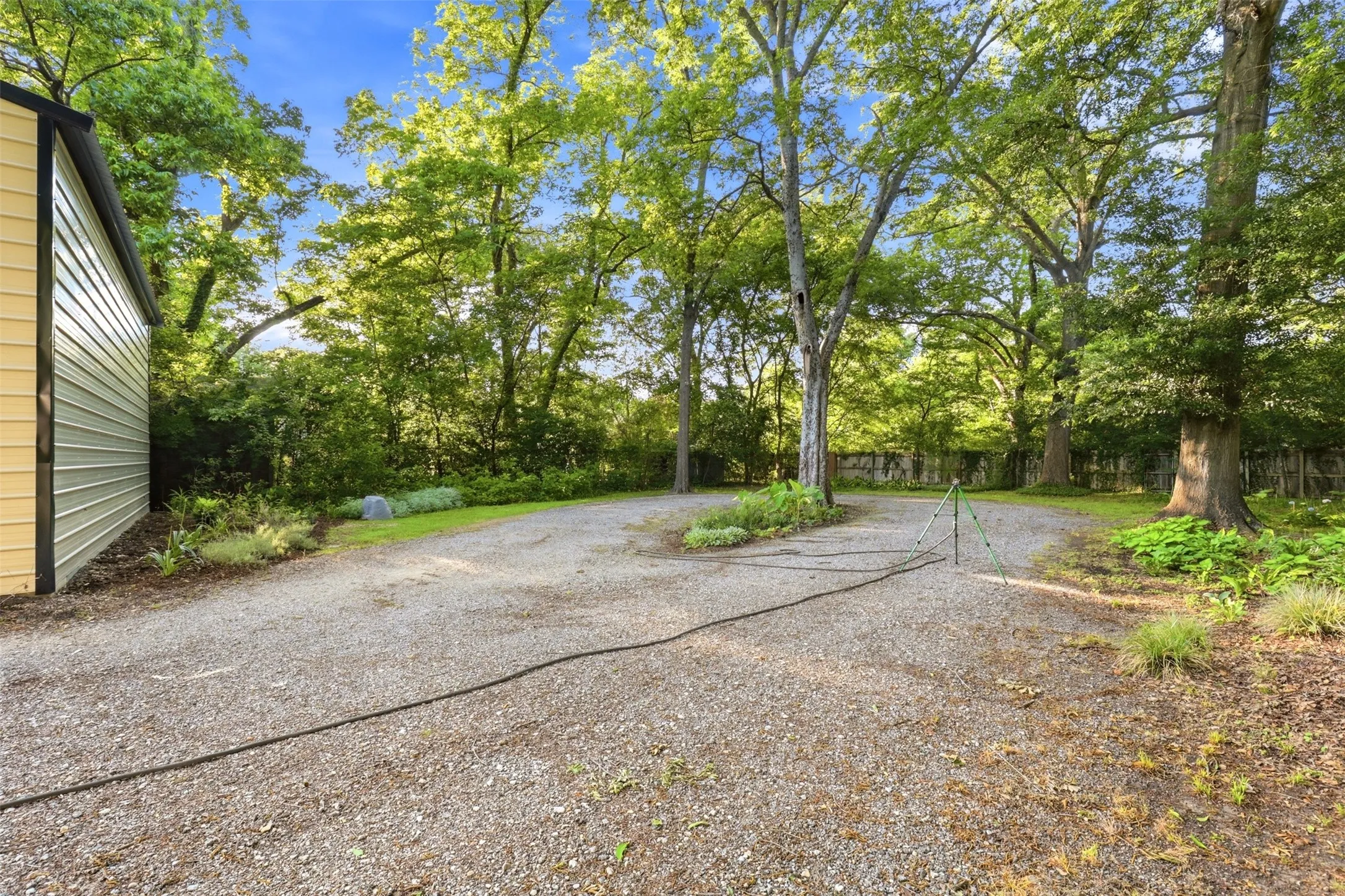 Single Family Residence For Sale in Camp County , 325 Quitman Street, Pittsburg, Texas 75686, 4 Bedrooms, 2 Bathrooms, 1 Garage spaces, 1,540 Sqft, built in 2008, Price $278,500, mls#21291838, Real Estate Agent in Pittsburg, Homes For Sale in Camp county, Homes For Sale in Pittsburg, Realtor in Pittsburg Texas, Real Estate Brokerage Independent Realty Texas, Luminita Cordes Realtor