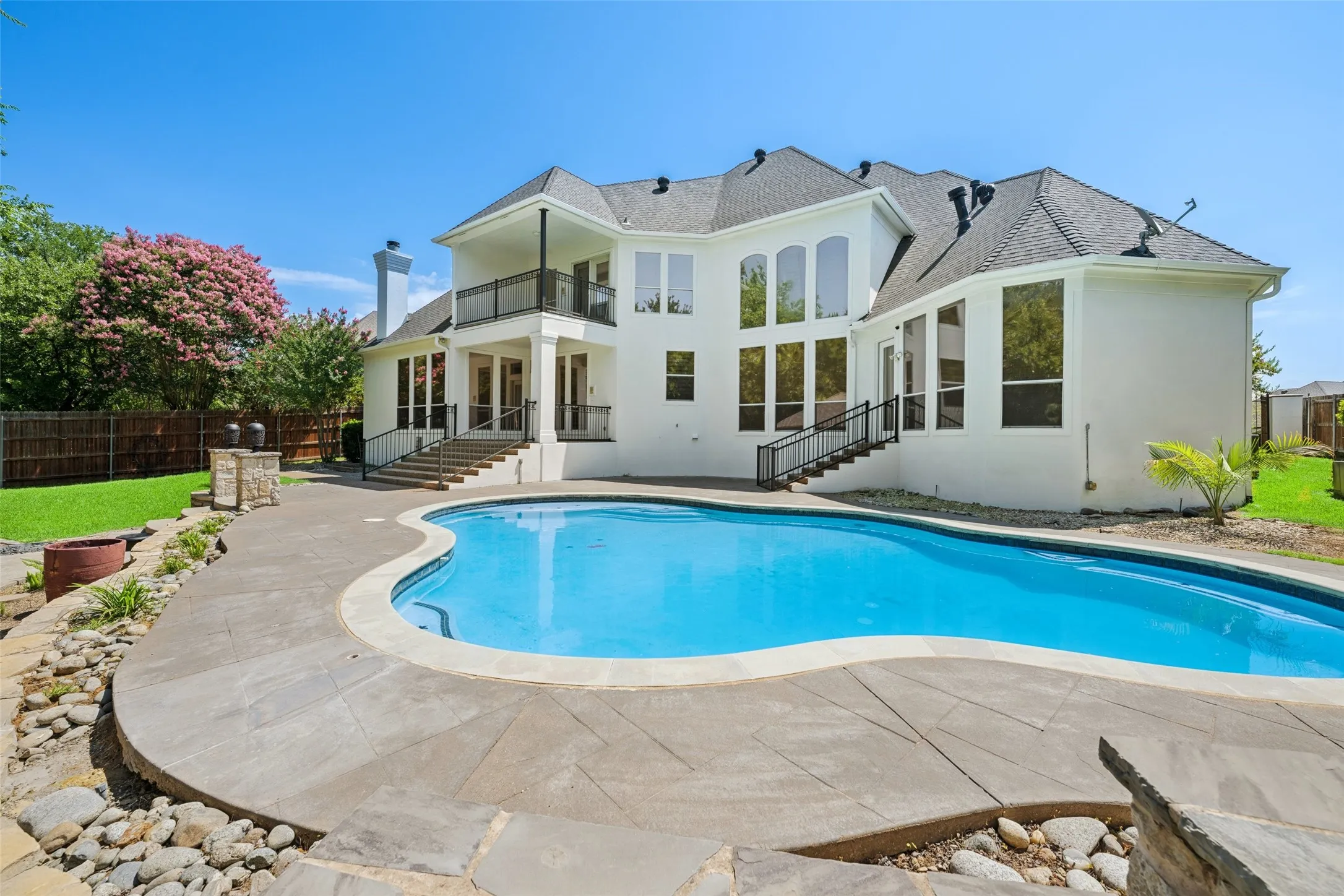 Single Family Residence For Sale in Tarrant County , 920 Independence Parkway, Southlake, Texas 76092, 5 Bedroom, 5 Bathroom, 3 Garage spaces, 4,669 Sqft, built in 1996, mls#21276813, Real Estate Agent in Southlake, Homes For Sale in Tarrant county, Homes For Sale in Southlake, Realtor in Southlake Texas, Real Estate Brokerage Independent Realty Texas, Luminita Cordes Realtor